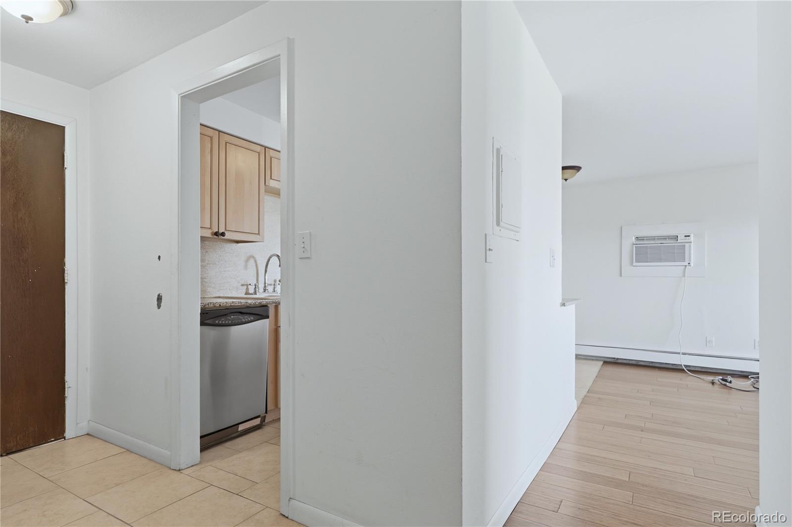 MLS Image #7 for 561  geneva street 305,aurora, Colorado