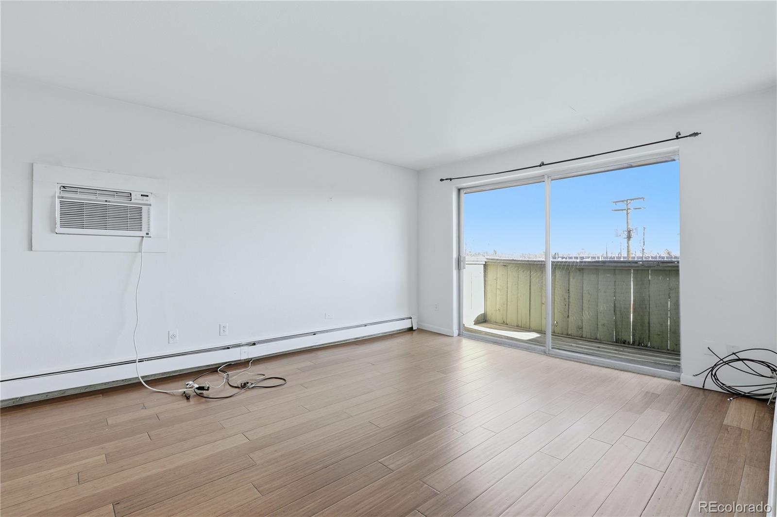 MLS Image #8 for 561  geneva street 305,aurora, Colorado