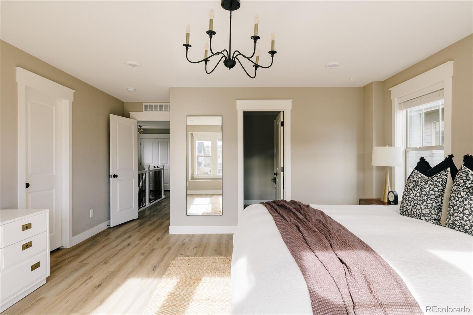 MLS Image #15 for 5851  boston court,denver, Colorado
