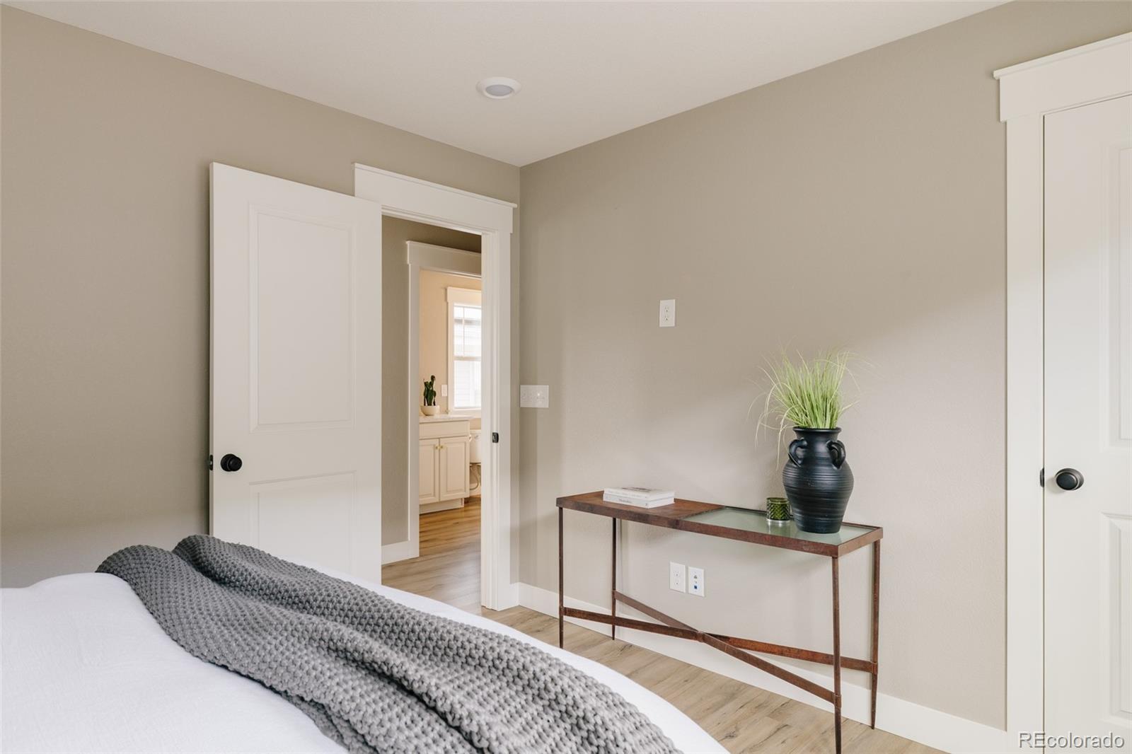 MLS Image #21 for 5851  boston court,denver, Colorado