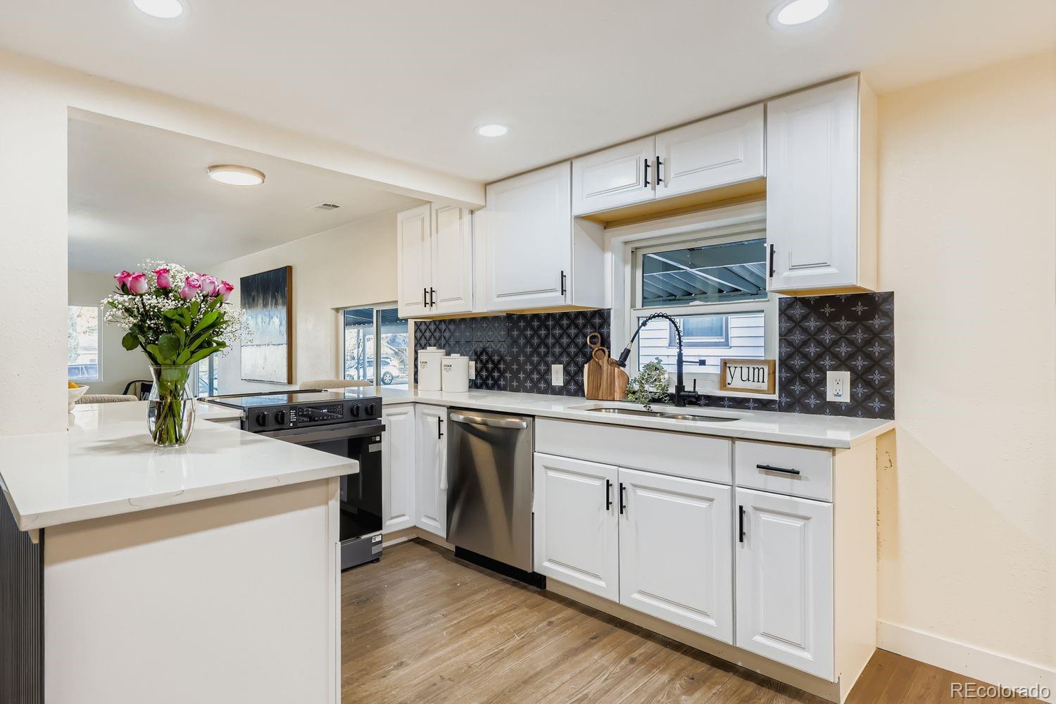 MLS Image #5 for 3715 s grant street,englewood, Colorado