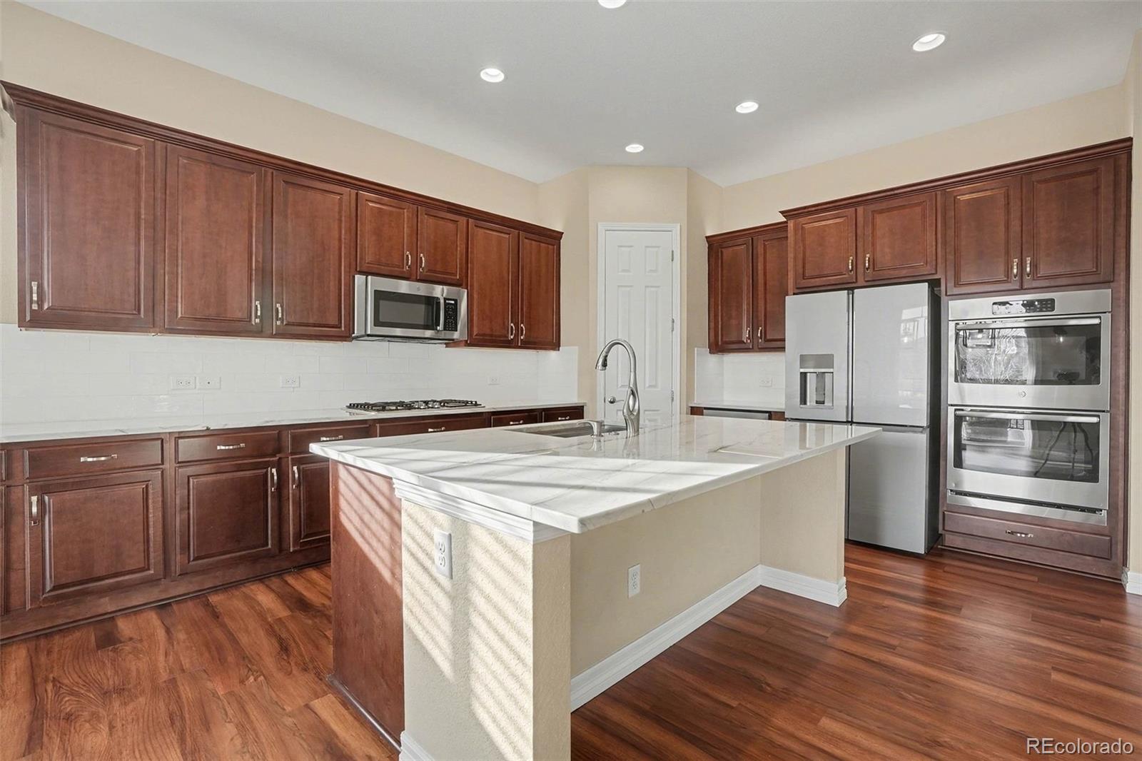 MLS Image #8 for 7240 s riverwood way,aurora, Colorado