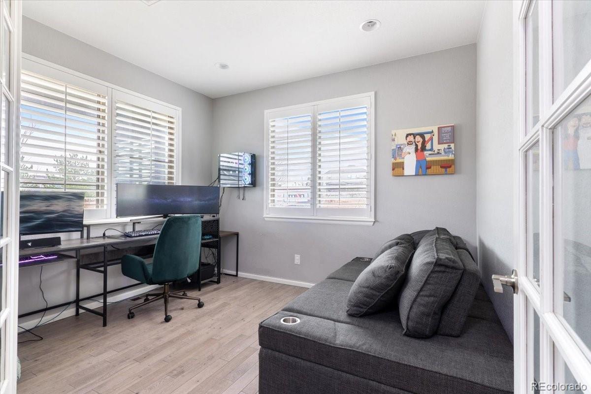 MLS Image #3 for 26964 e quarto place,aurora, Colorado