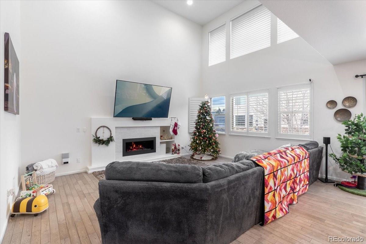 MLS Image #5 for 26964 e quarto place,aurora, Colorado