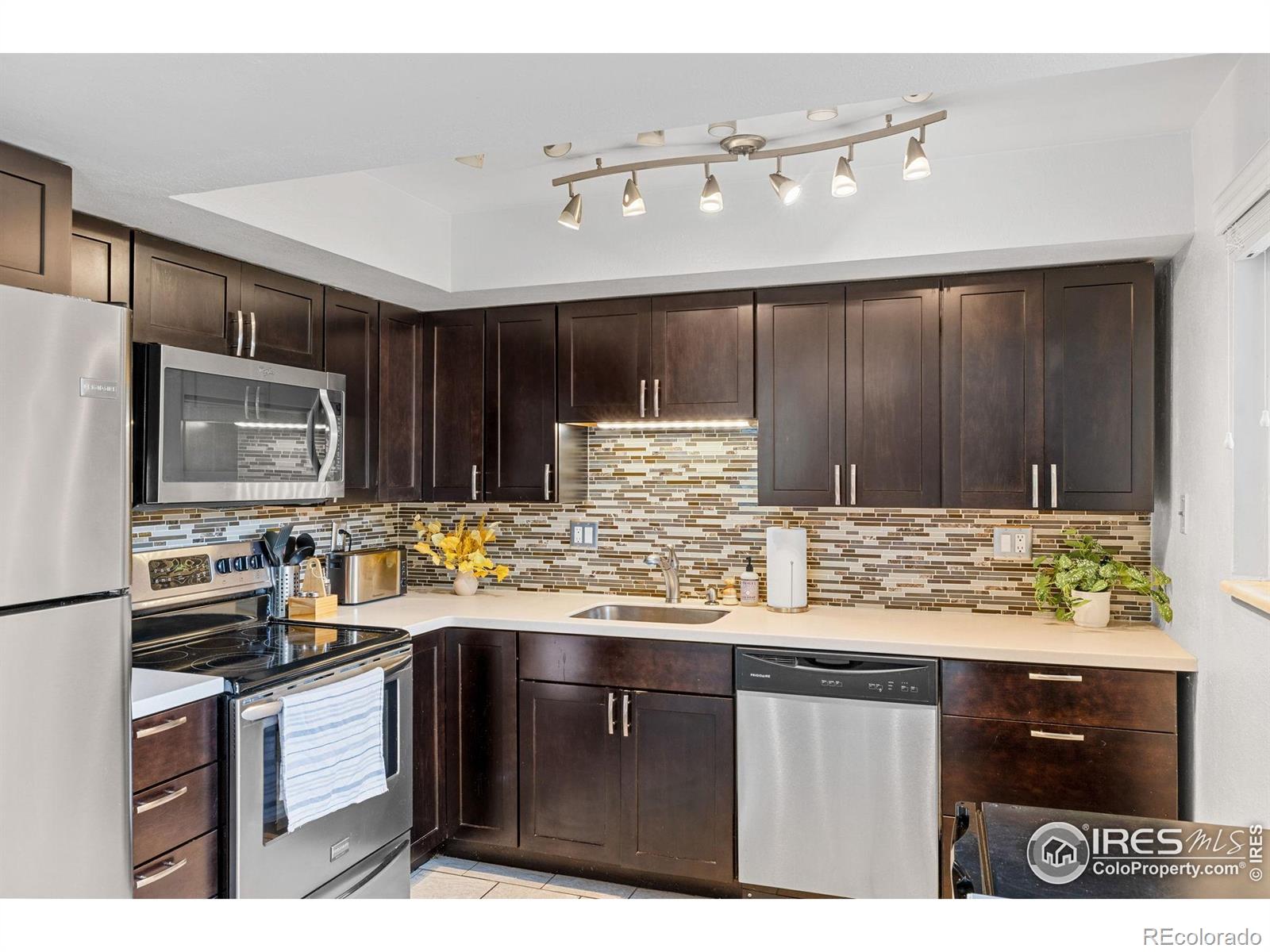MLS Image #13 for 4216 e maplewood way ,centennial, Colorado