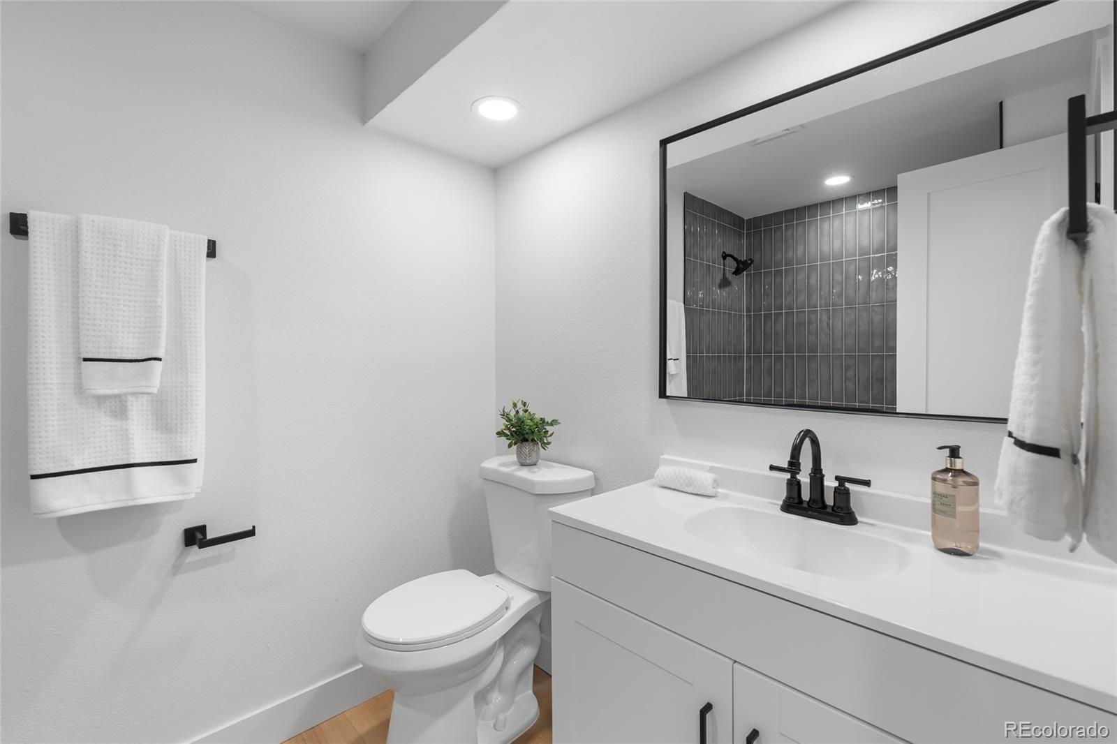 MLS Image #19 for 1229  dearborn ,aurora, Colorado