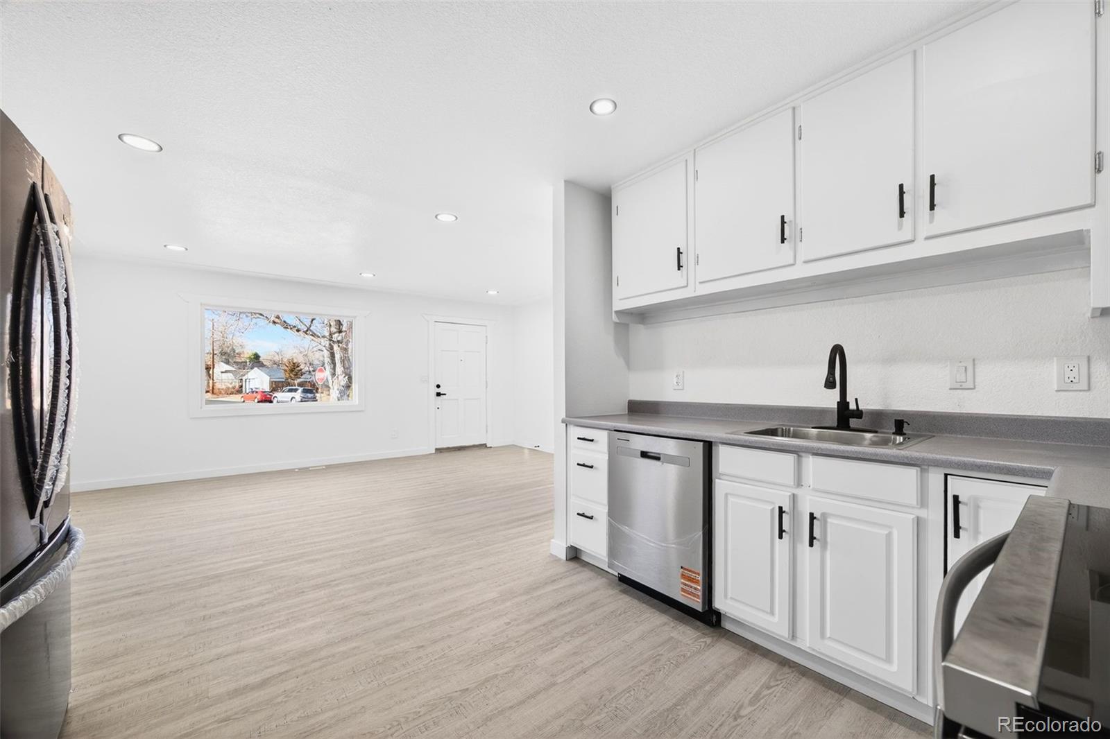 MLS Image #11 for 2600 s king street,denver, Colorado