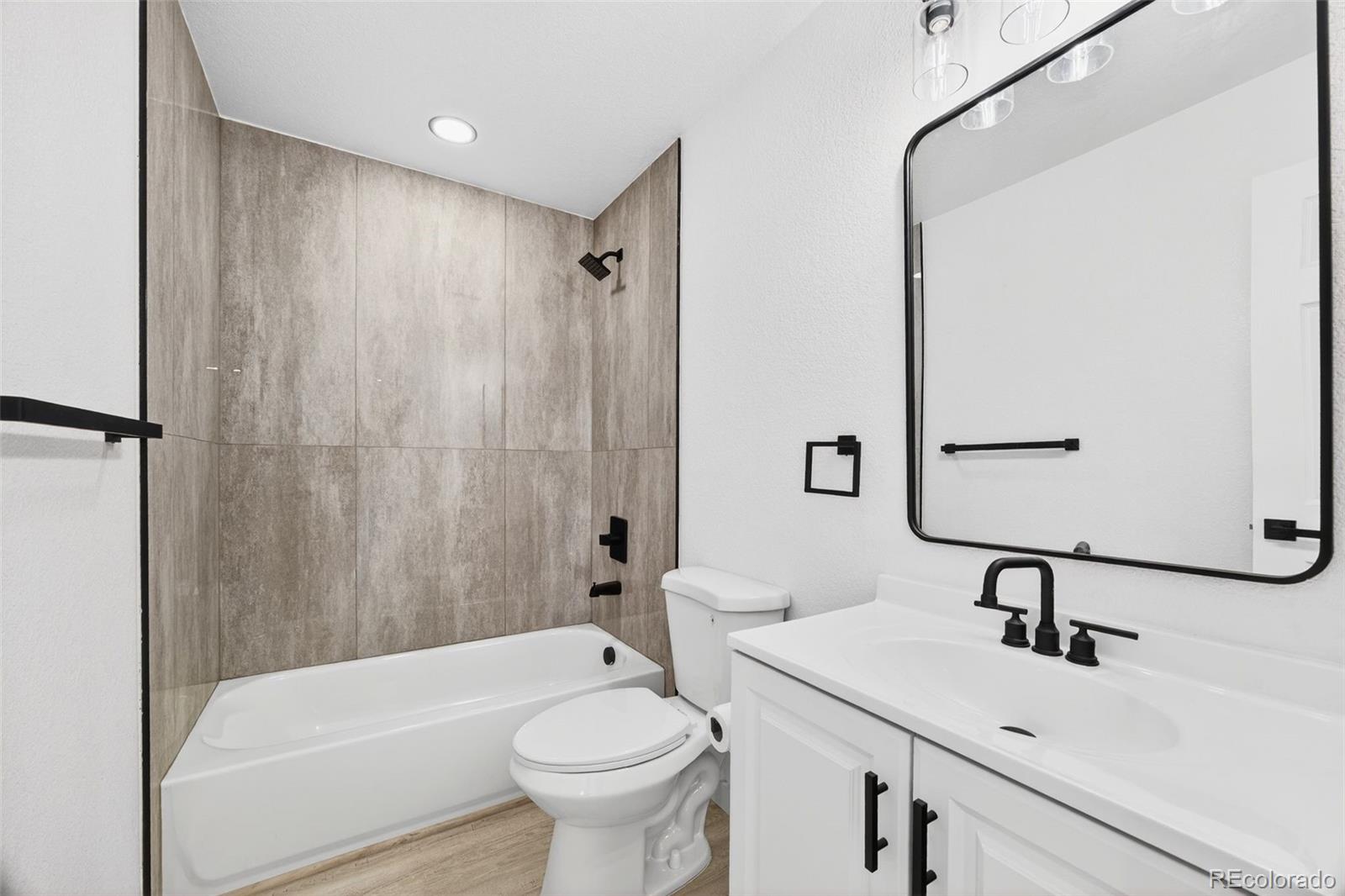 MLS Image #14 for 2600 s king street,denver, Colorado