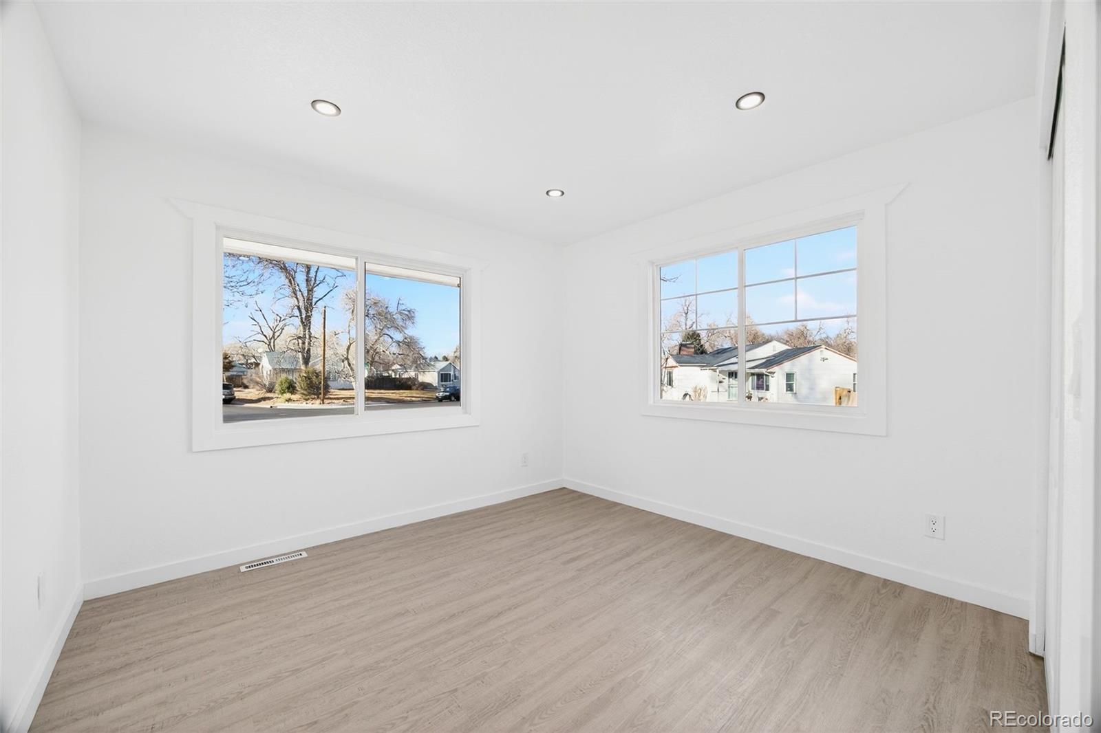 MLS Image #15 for 2600 s king street,denver, Colorado