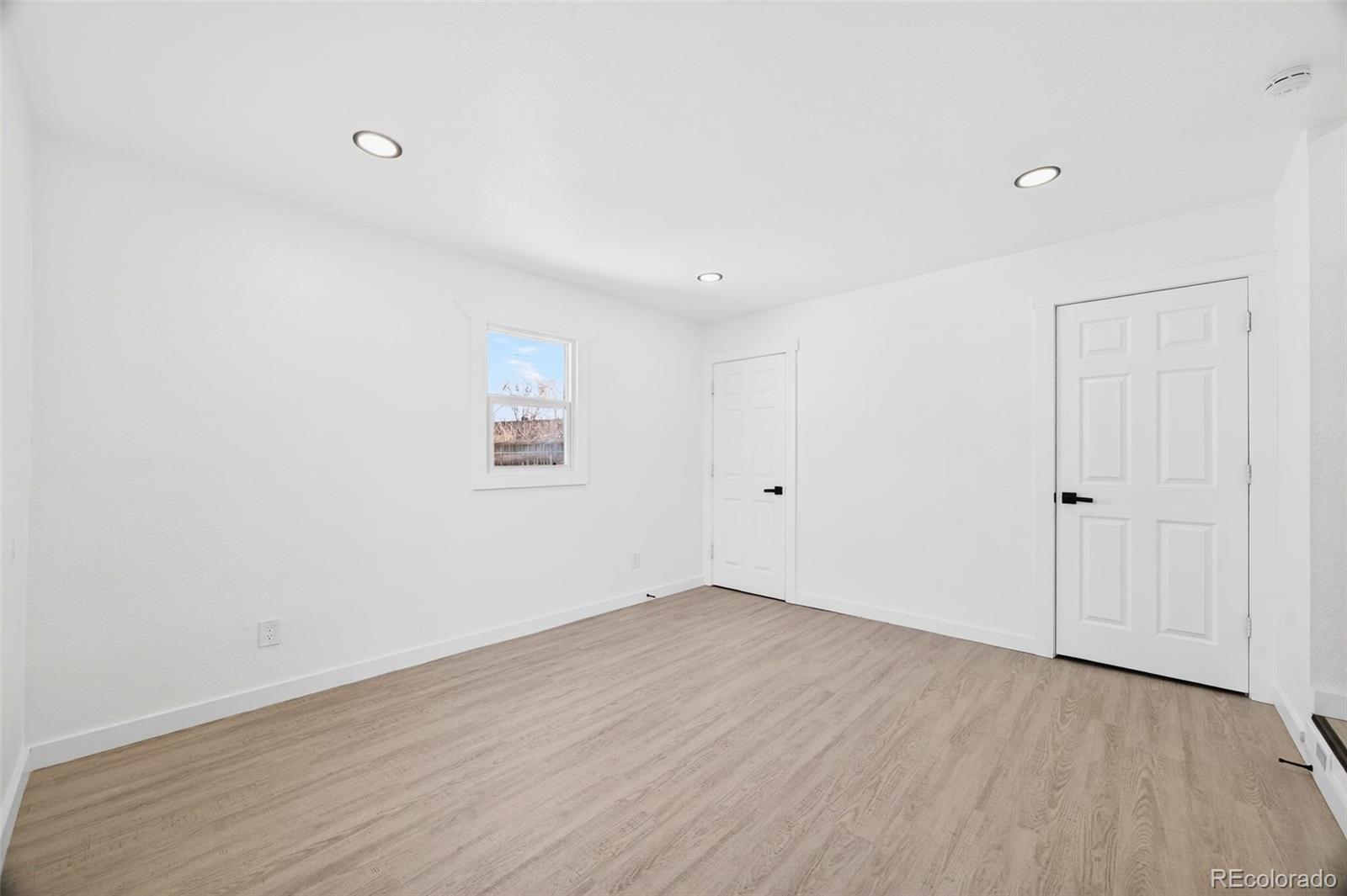 MLS Image #19 for 2600 s king street,denver, Colorado