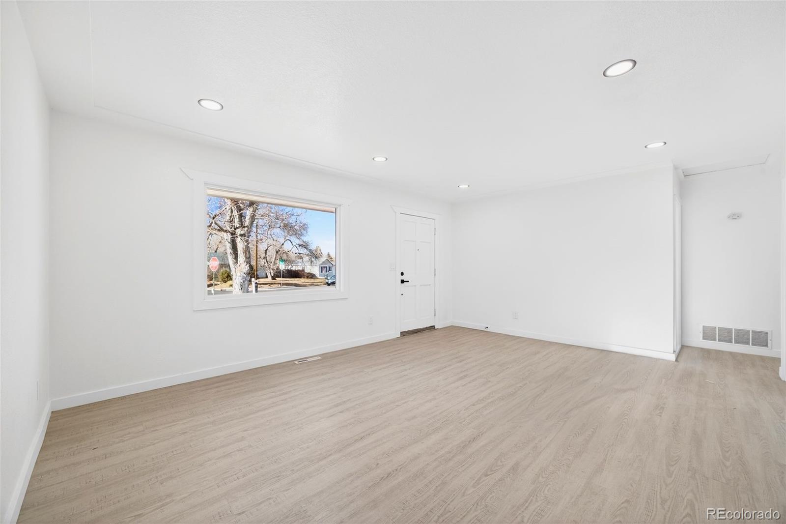 MLS Image #7 for 2600 s king street,denver, Colorado