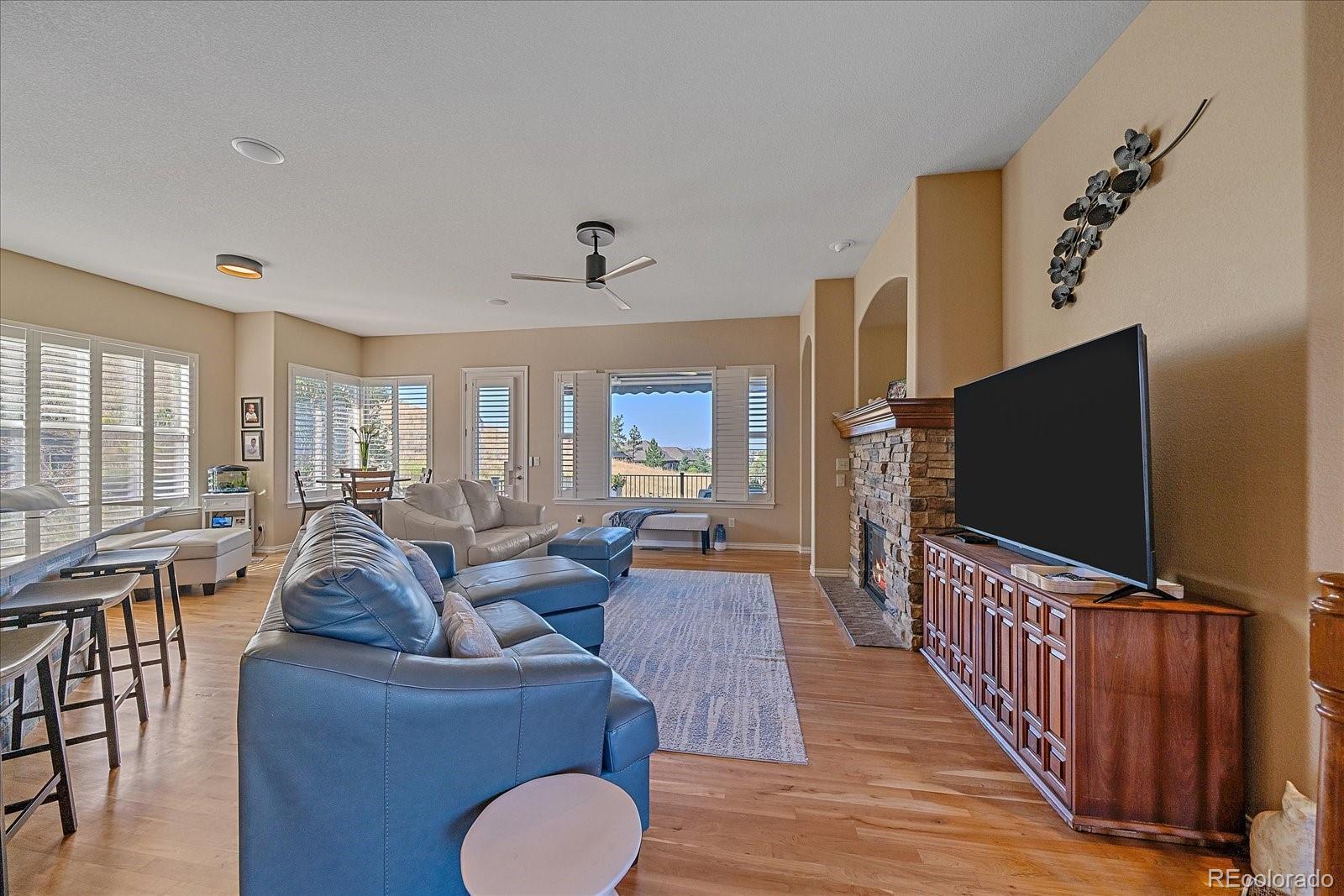 MLS Image #11 for 23940 e easter place,aurora, Colorado