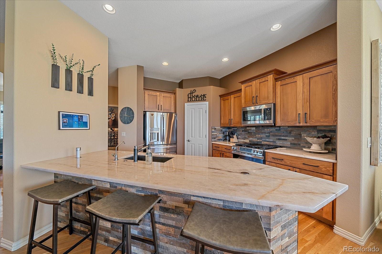 MLS Image #18 for 23940 e easter place,aurora, Colorado