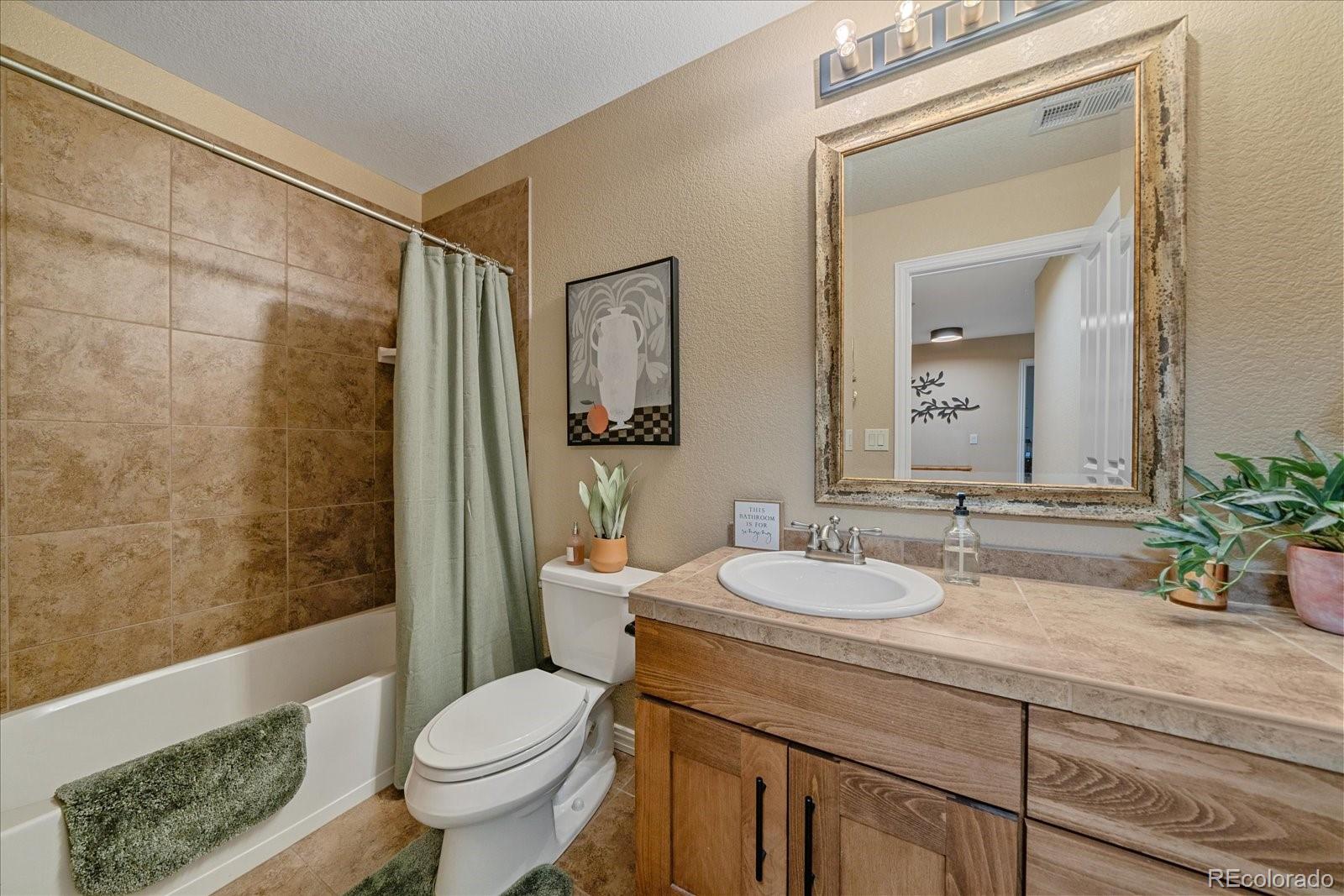 MLS Image #35 for 23940 e easter place,aurora, Colorado