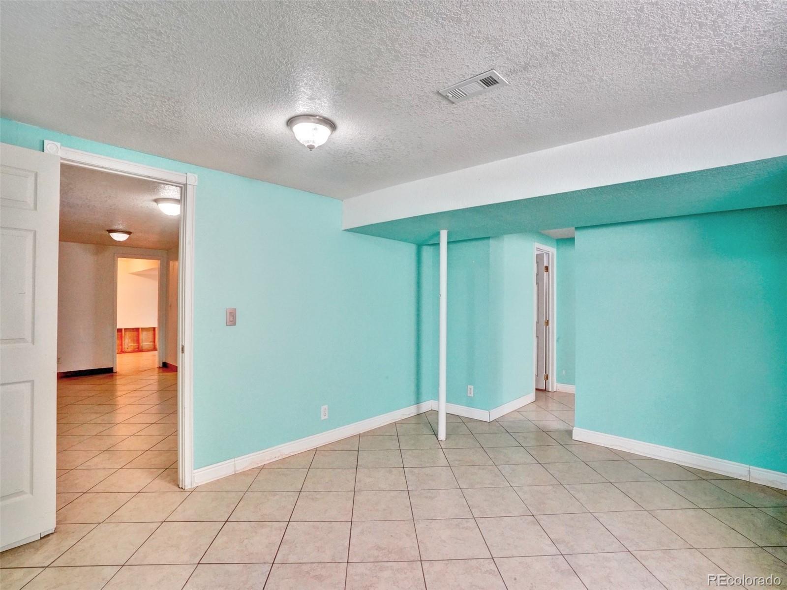MLS Image #27 for 2420  cottonwood drive,denver, Colorado