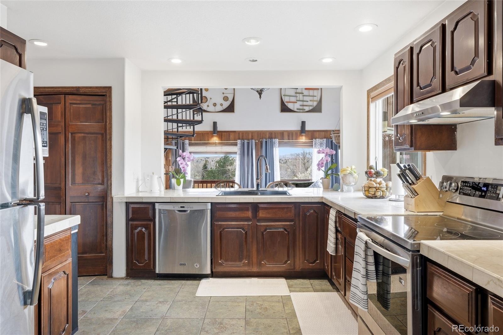 MLS Image #11 for 9655  morrison road,lakewood, Colorado