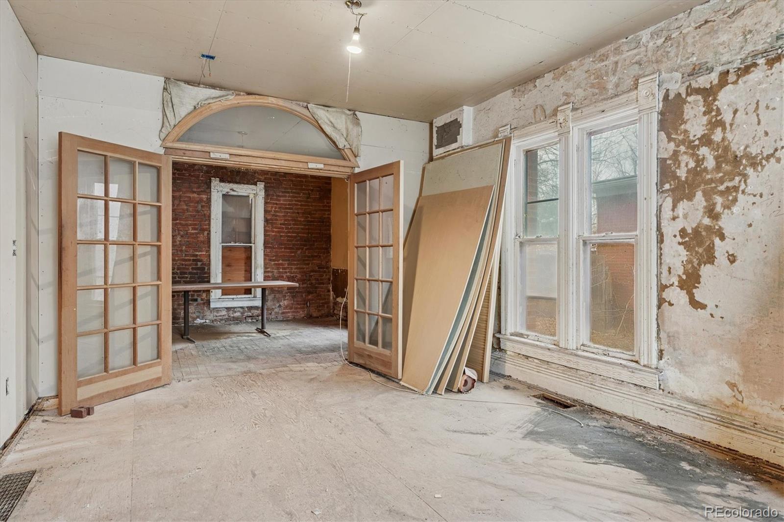 MLS Image #3 for 934 s washington street,denver, Colorado