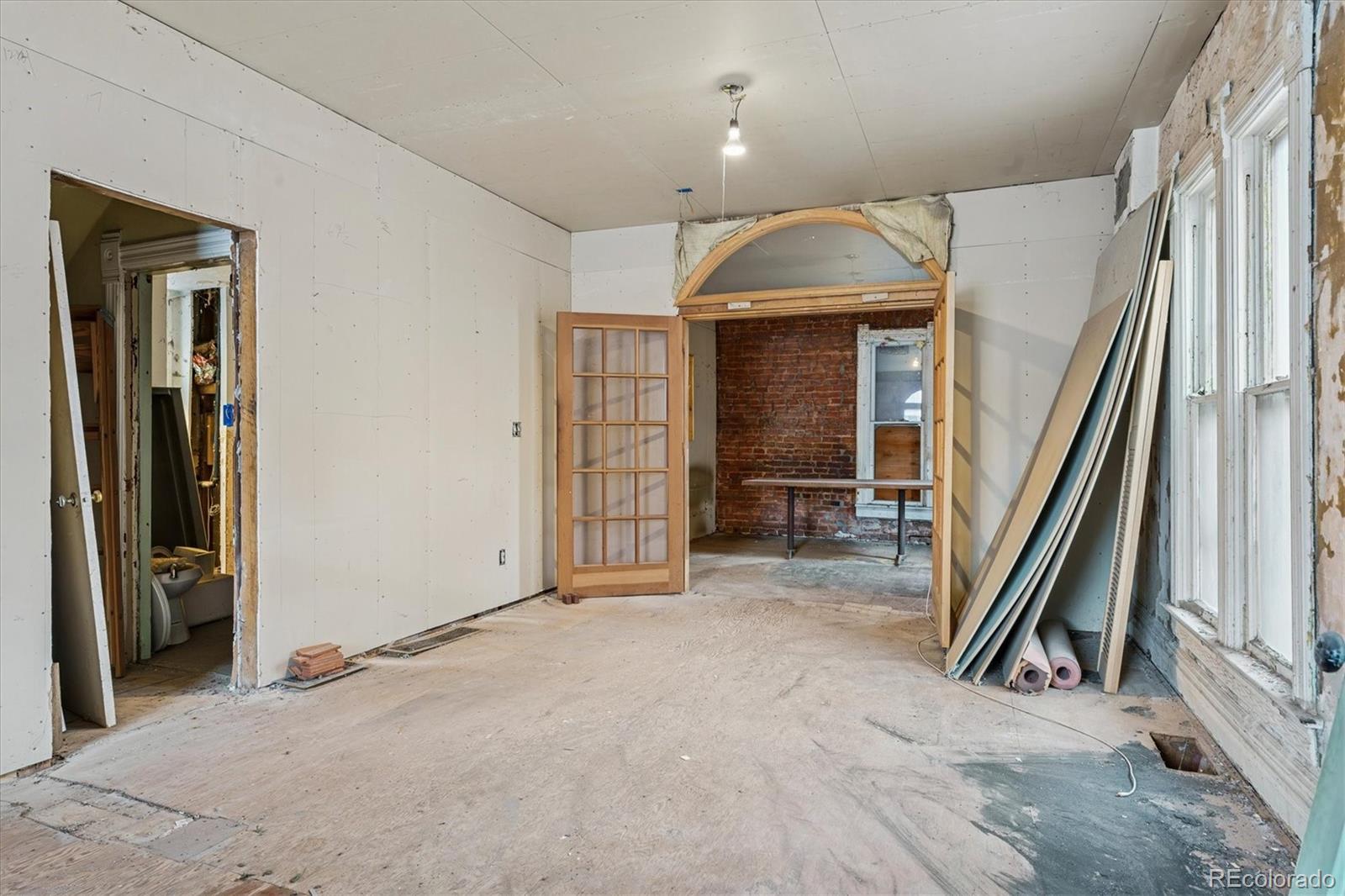 MLS Image #4 for 934 s washington street,denver, Colorado