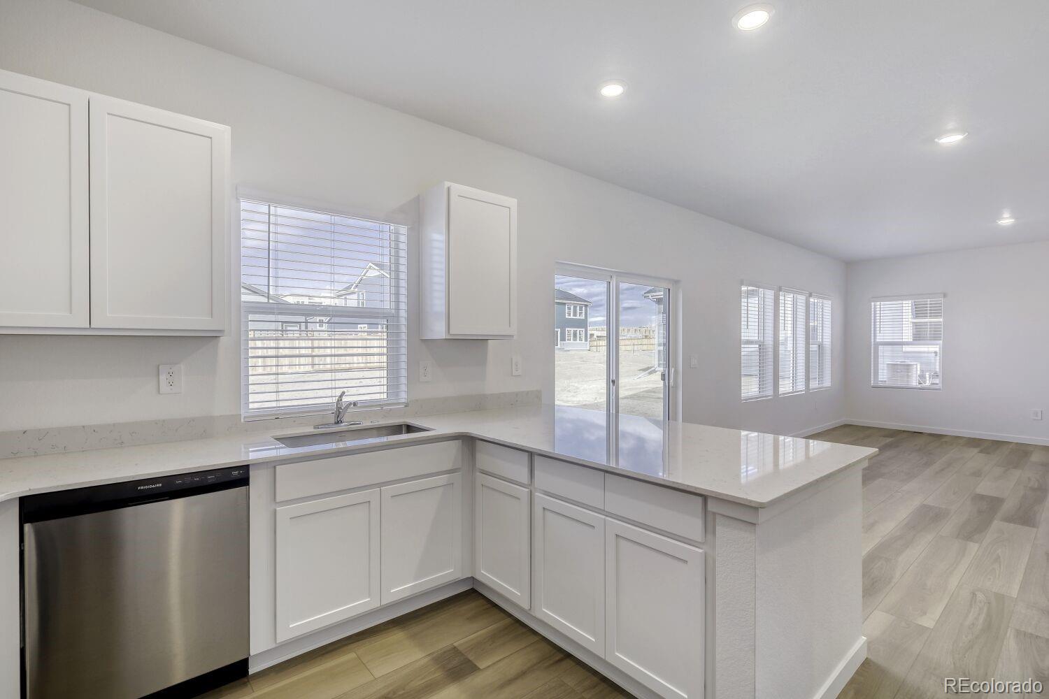 MLS Image #3 for 240  mia lane,johnstown, Colorado