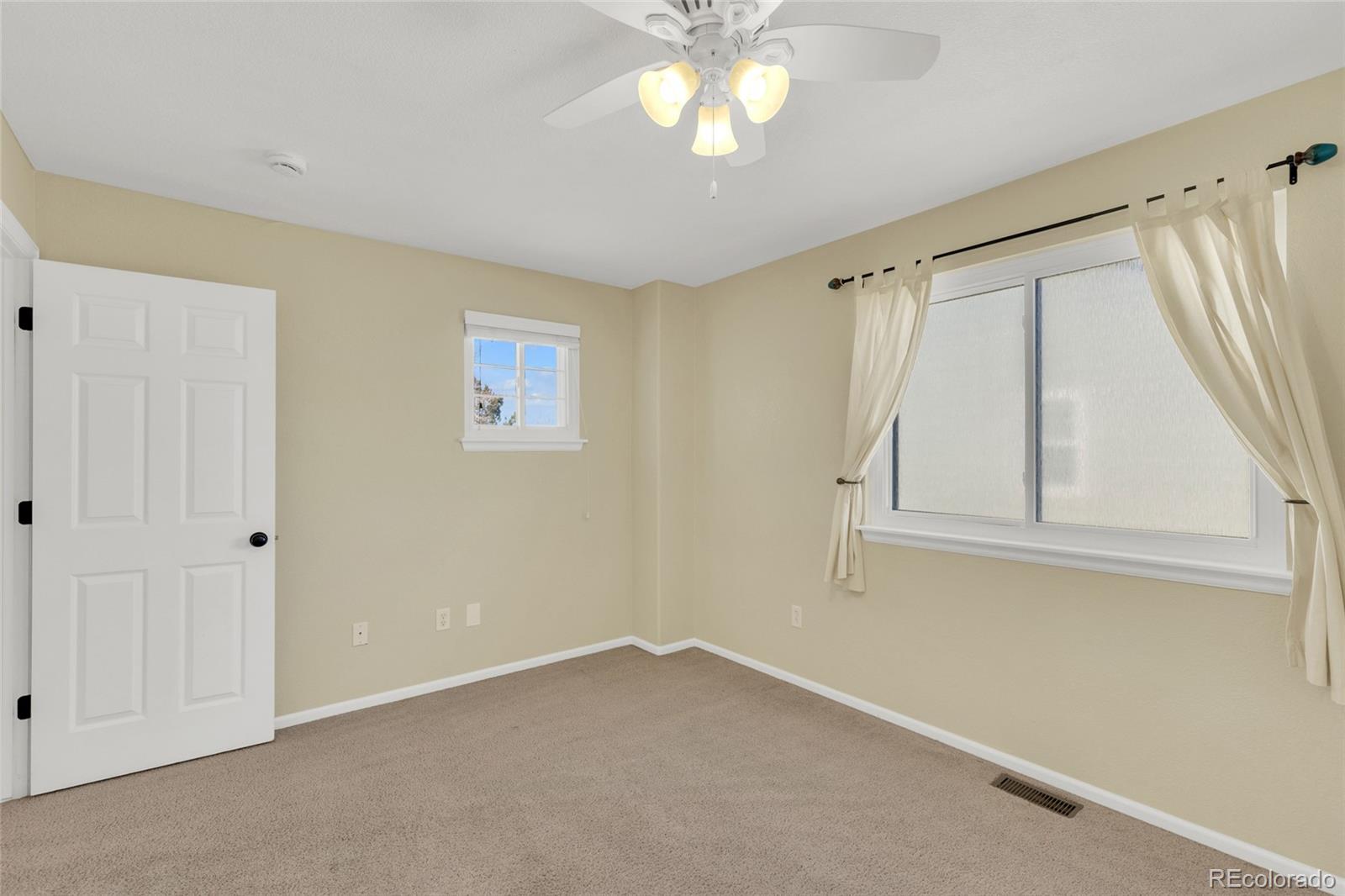 MLS Image #28 for 5604 s yakima way,aurora, Colorado