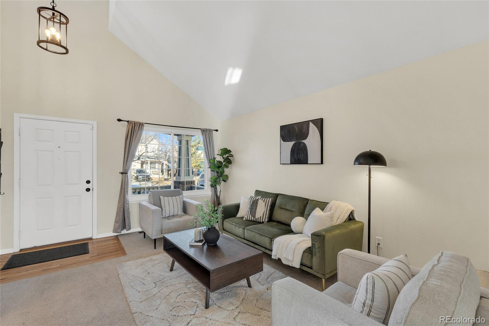 MLS Image #3 for 5604 s yakima way,aurora, Colorado