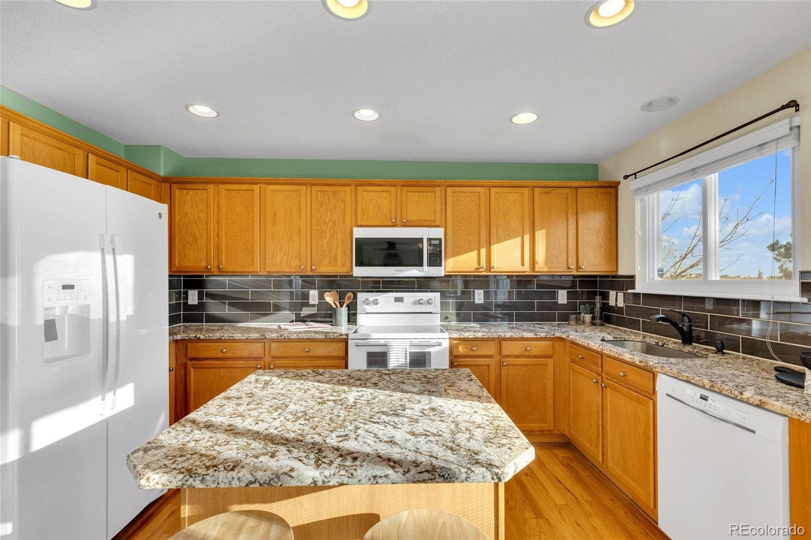 MLS Image #6 for 5604 s yakima way,aurora, Colorado