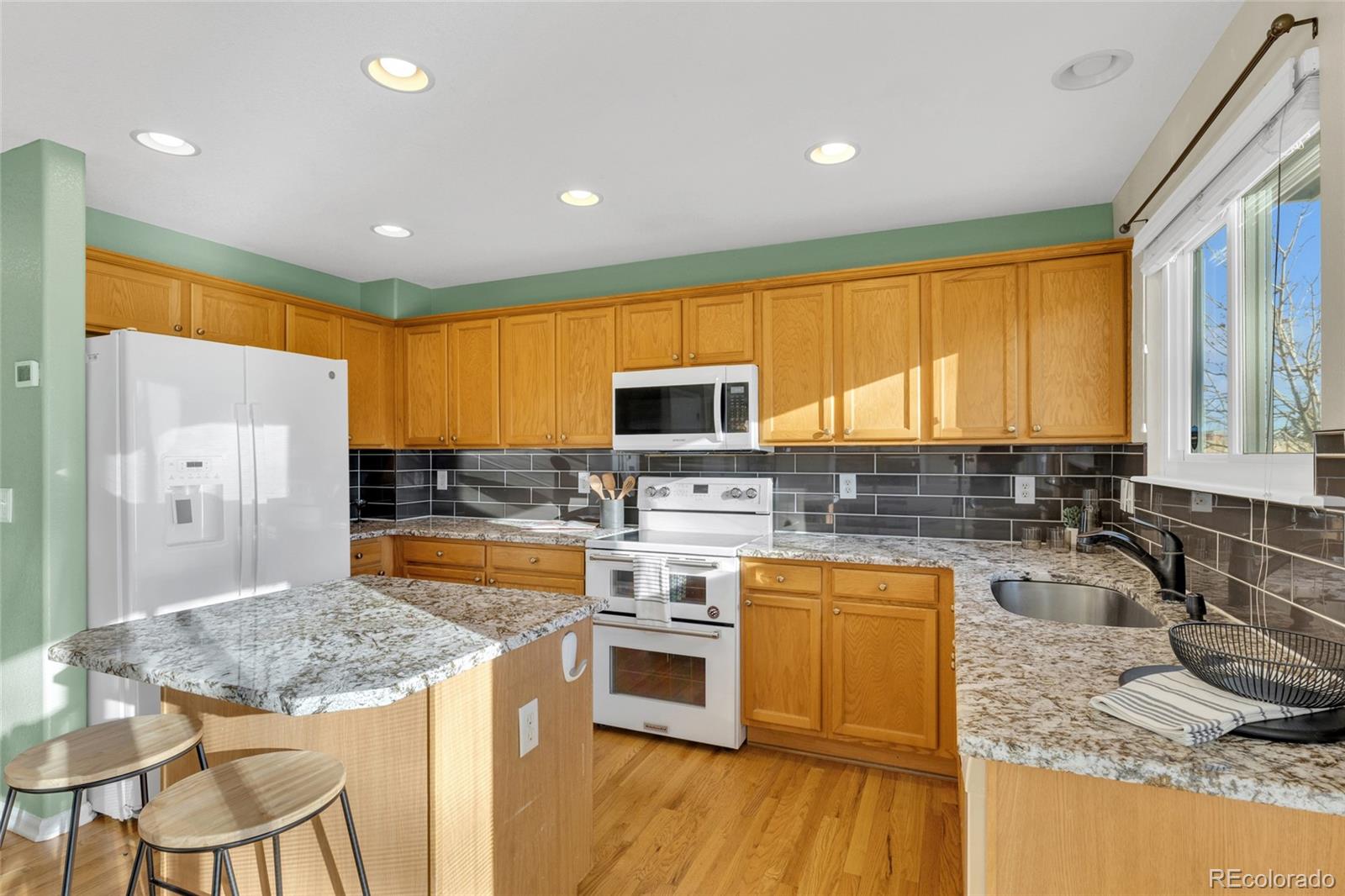 MLS Image #7 for 5604 s yakima way,aurora, Colorado
