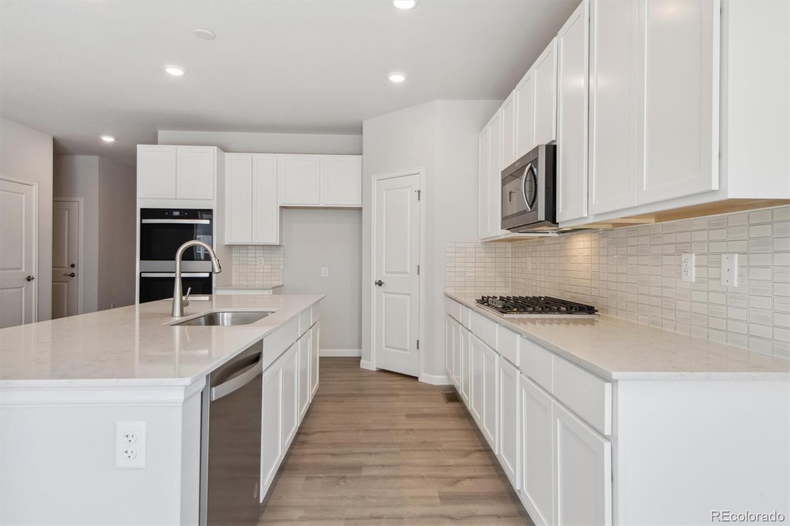 MLS Image #4 for 1412  loraine circle,lafayette, Colorado