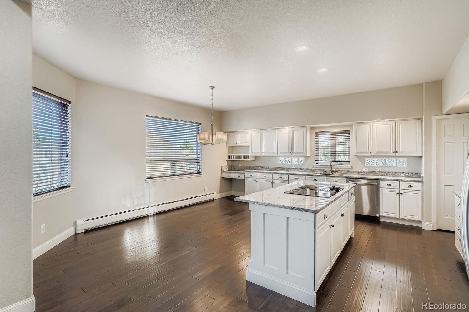 MLS Image #13 for 7832 w oxford circle,lakewood, Colorado