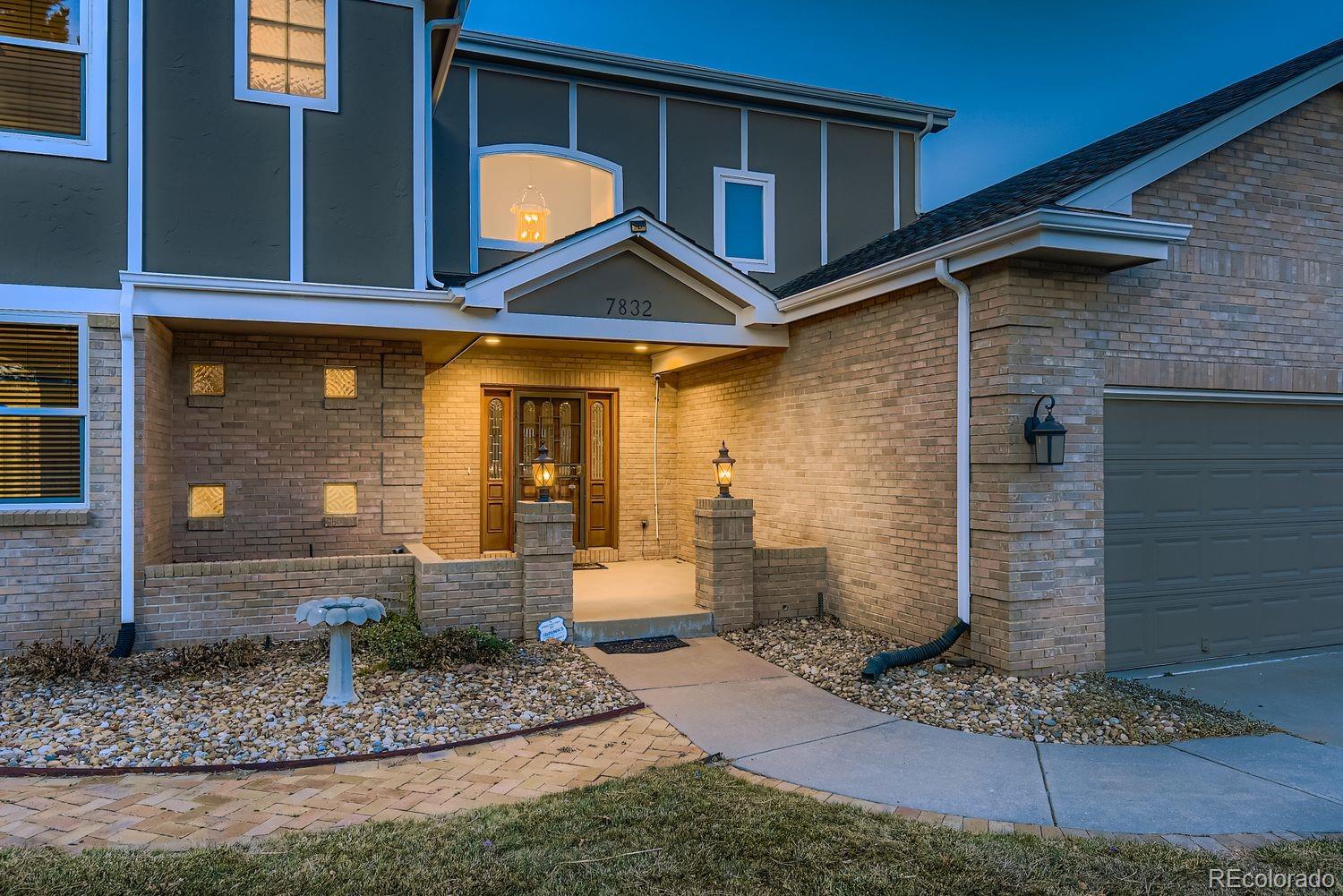 MLS Image #3 for 7832 w oxford circle,lakewood, Colorado