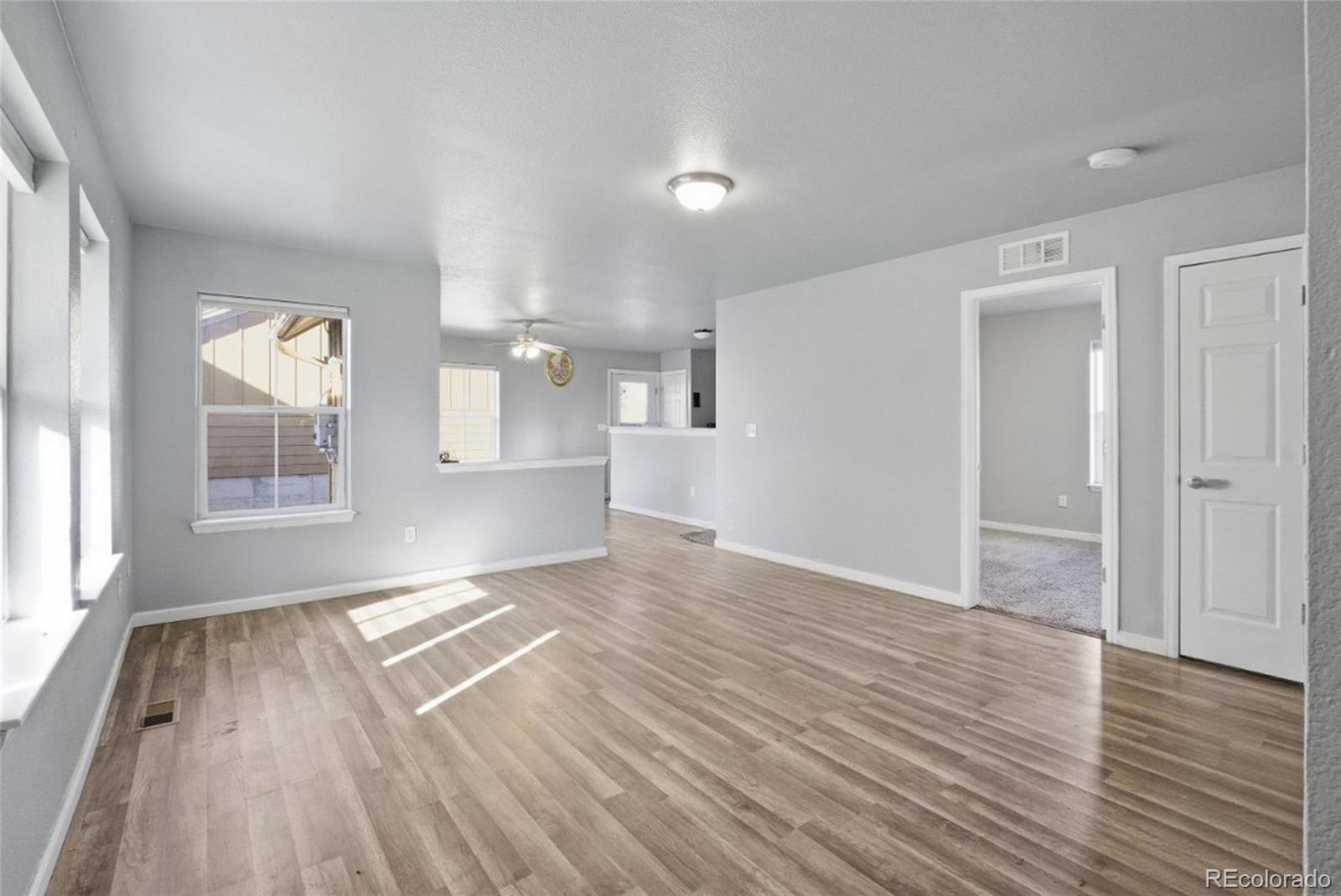 MLS Image #2 for 23501 e saratoga circle,aurora, Colorado