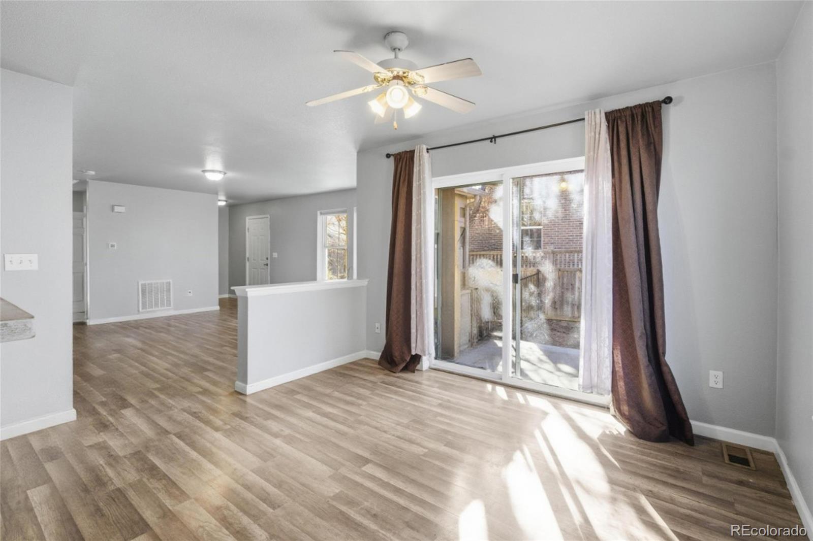 MLS Image #5 for 23501 e saratoga circle,aurora, Colorado