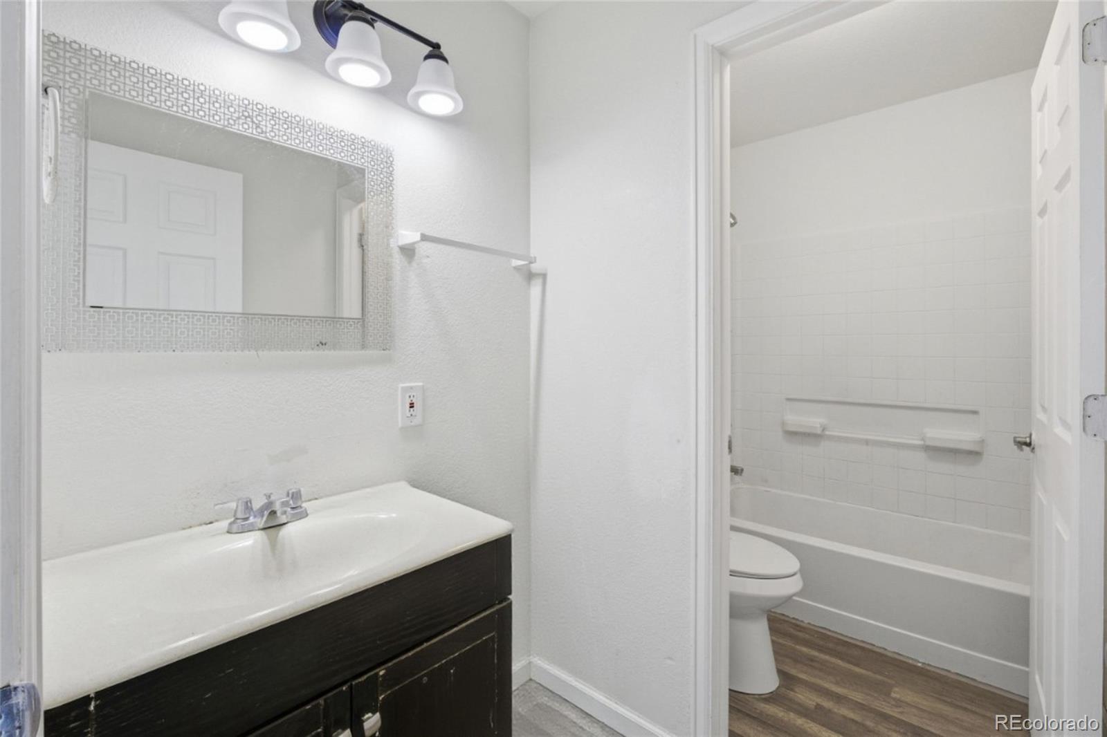 MLS Image #8 for 23501 e saratoga circle,aurora, Colorado