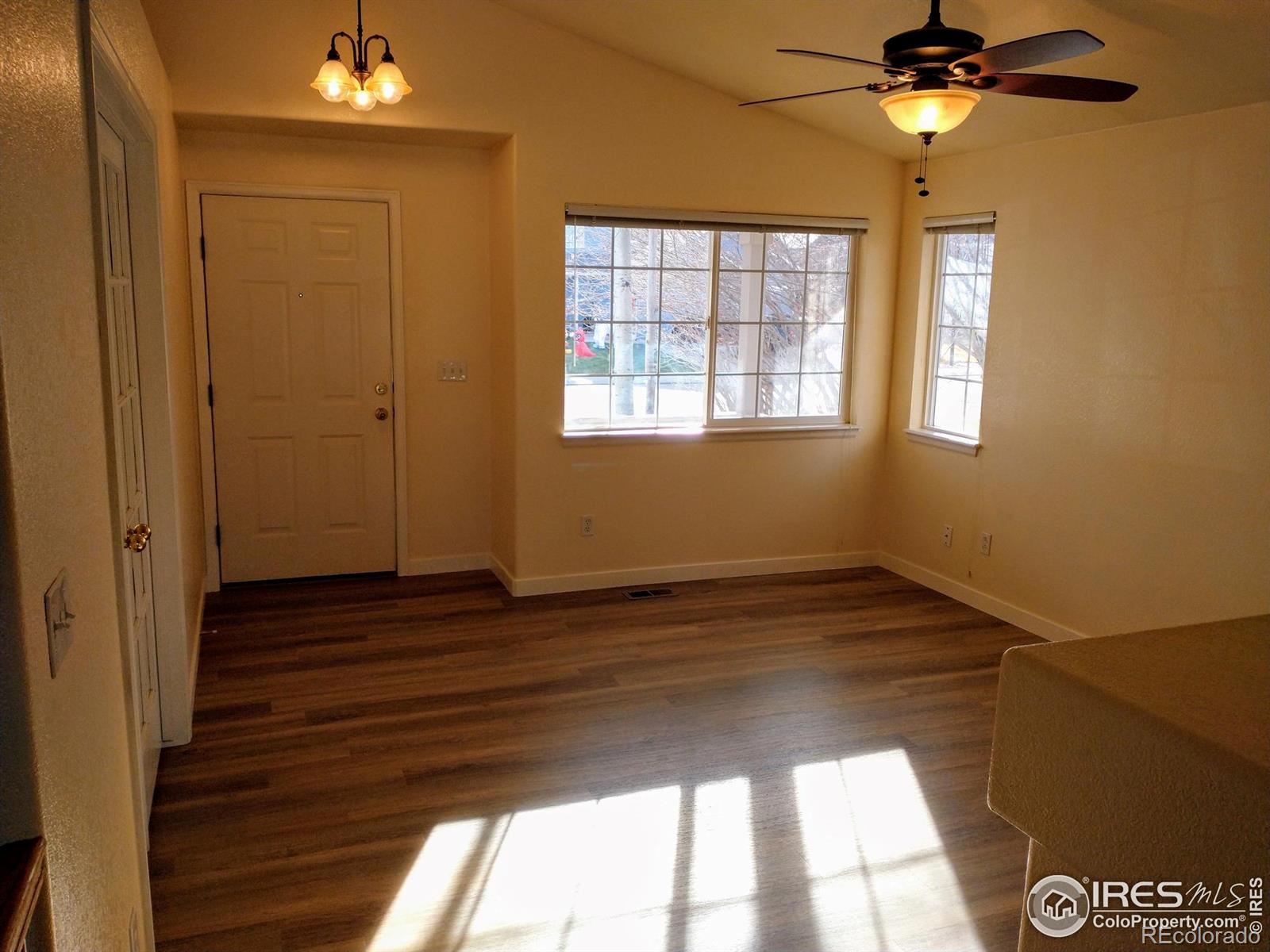 MLS Image #11 for 1516  willowbrook drive,longmont, Colorado