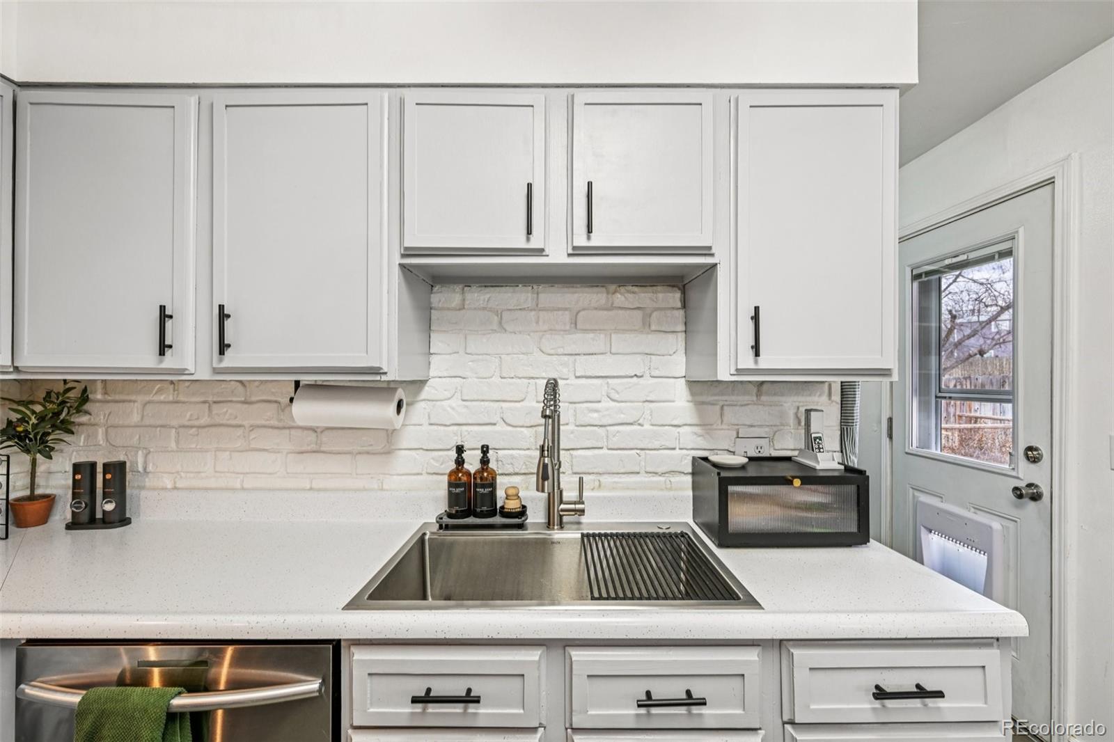 MLS Image #11 for 746 s nile way,aurora, Colorado