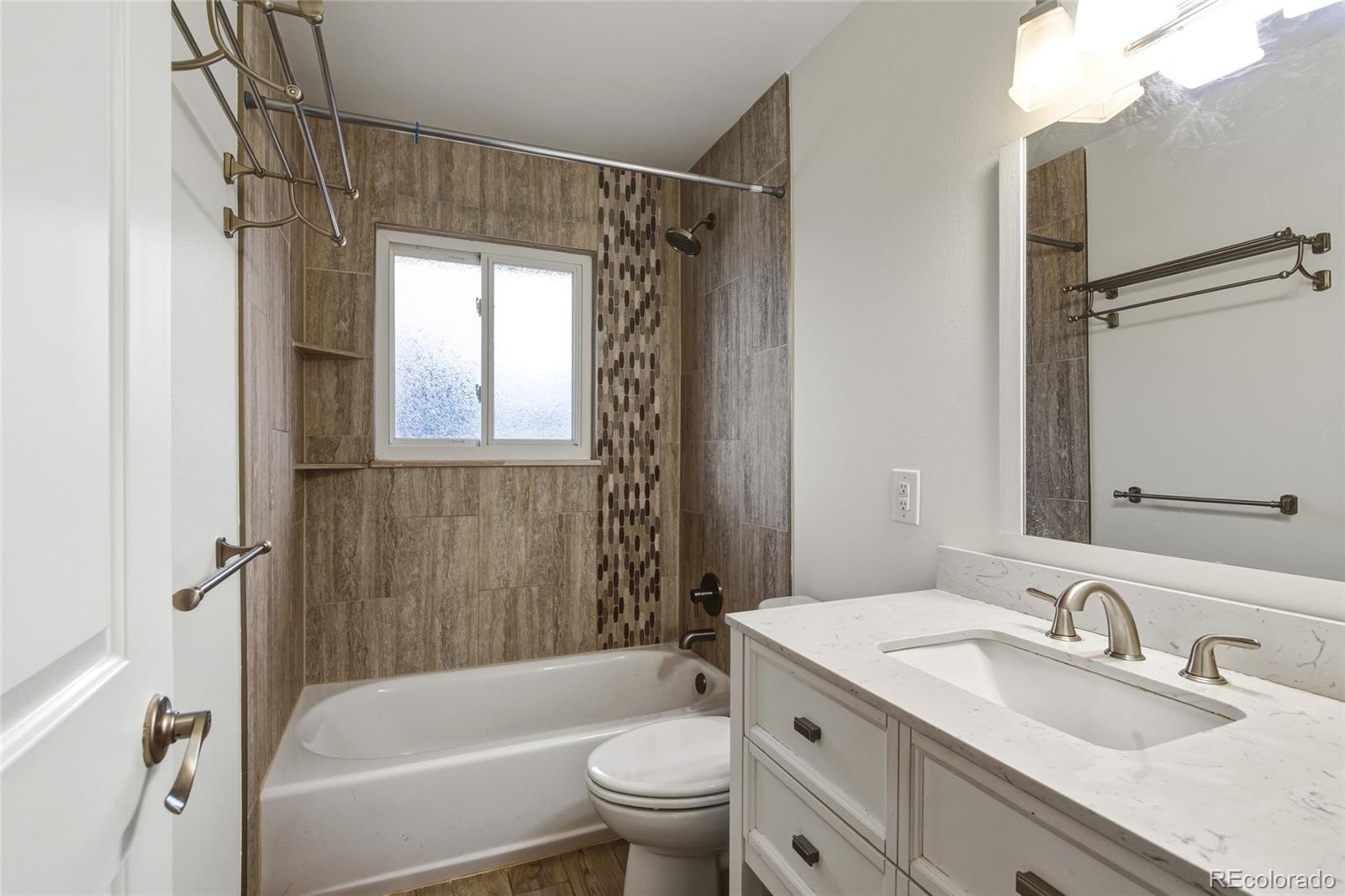 MLS Image #11 for 7405 e fremont drive,centennial, Colorado
