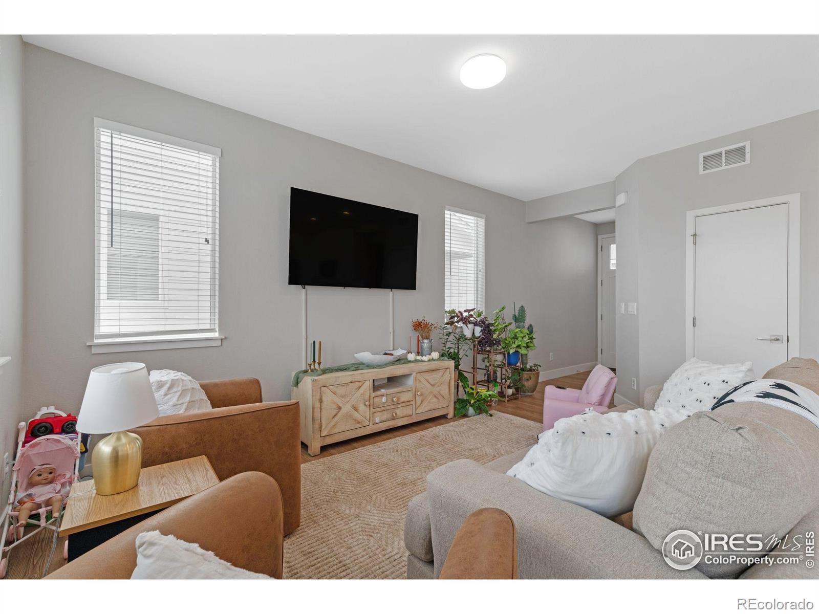 MLS Image #3 for 551 s main street,byers, Colorado