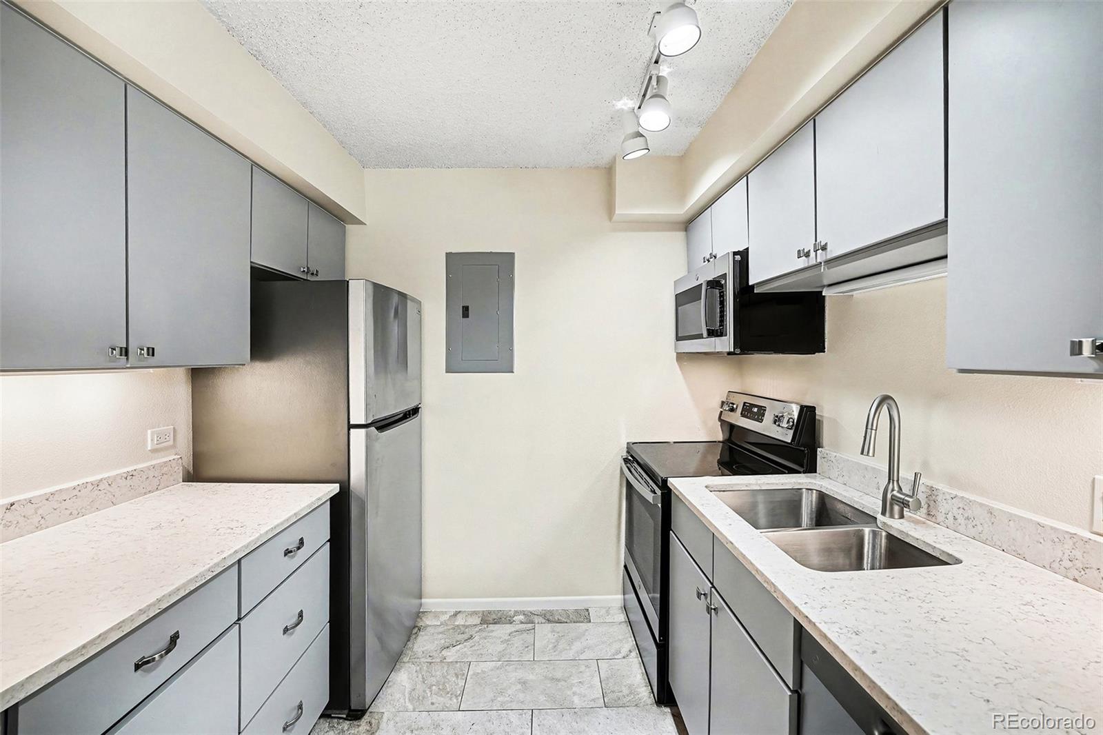 MLS Image #6 for 1020  15th street 13k,denver, Colorado