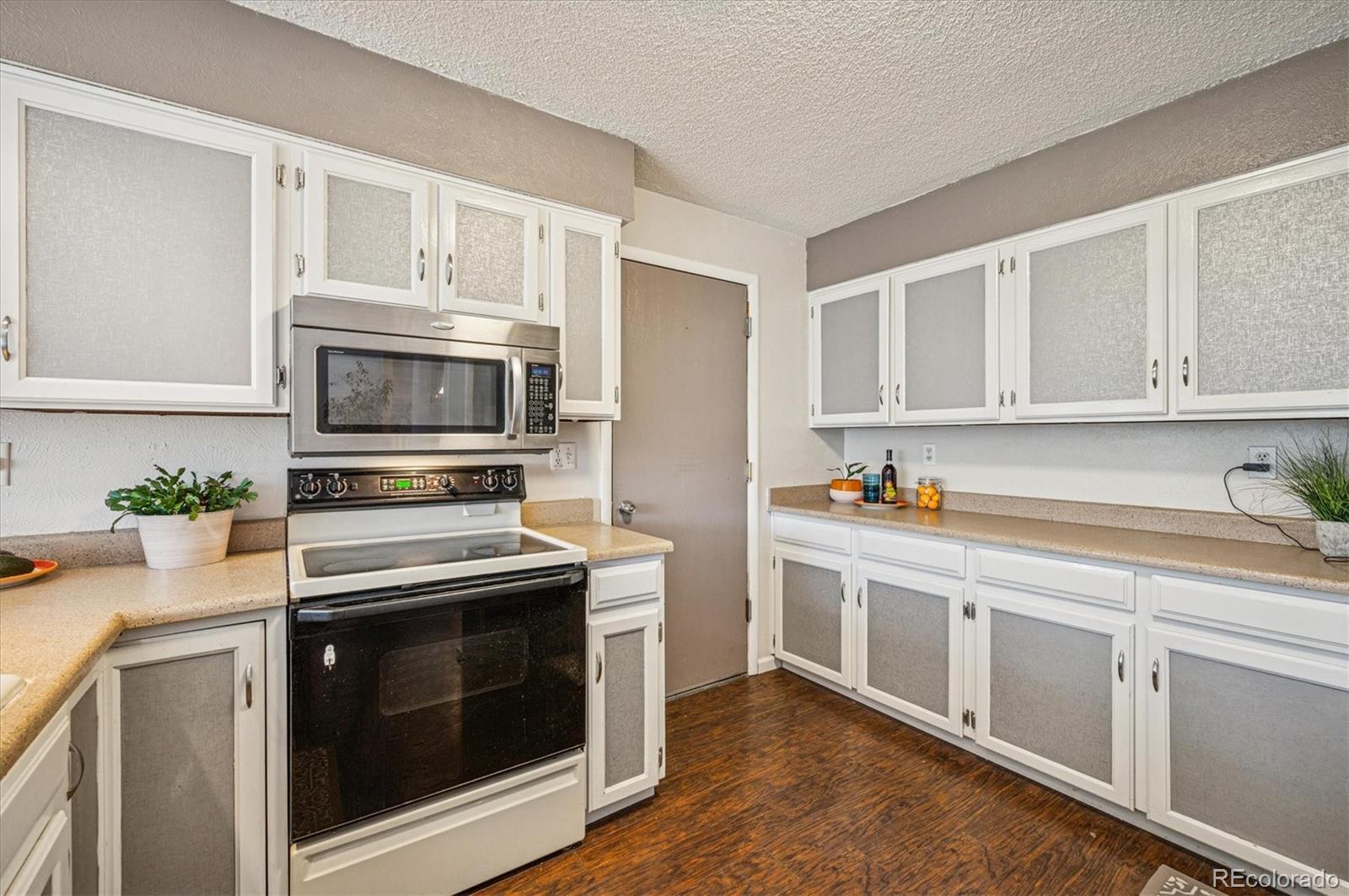 MLS Image #7 for 7160 s lewis street,littleton, Colorado