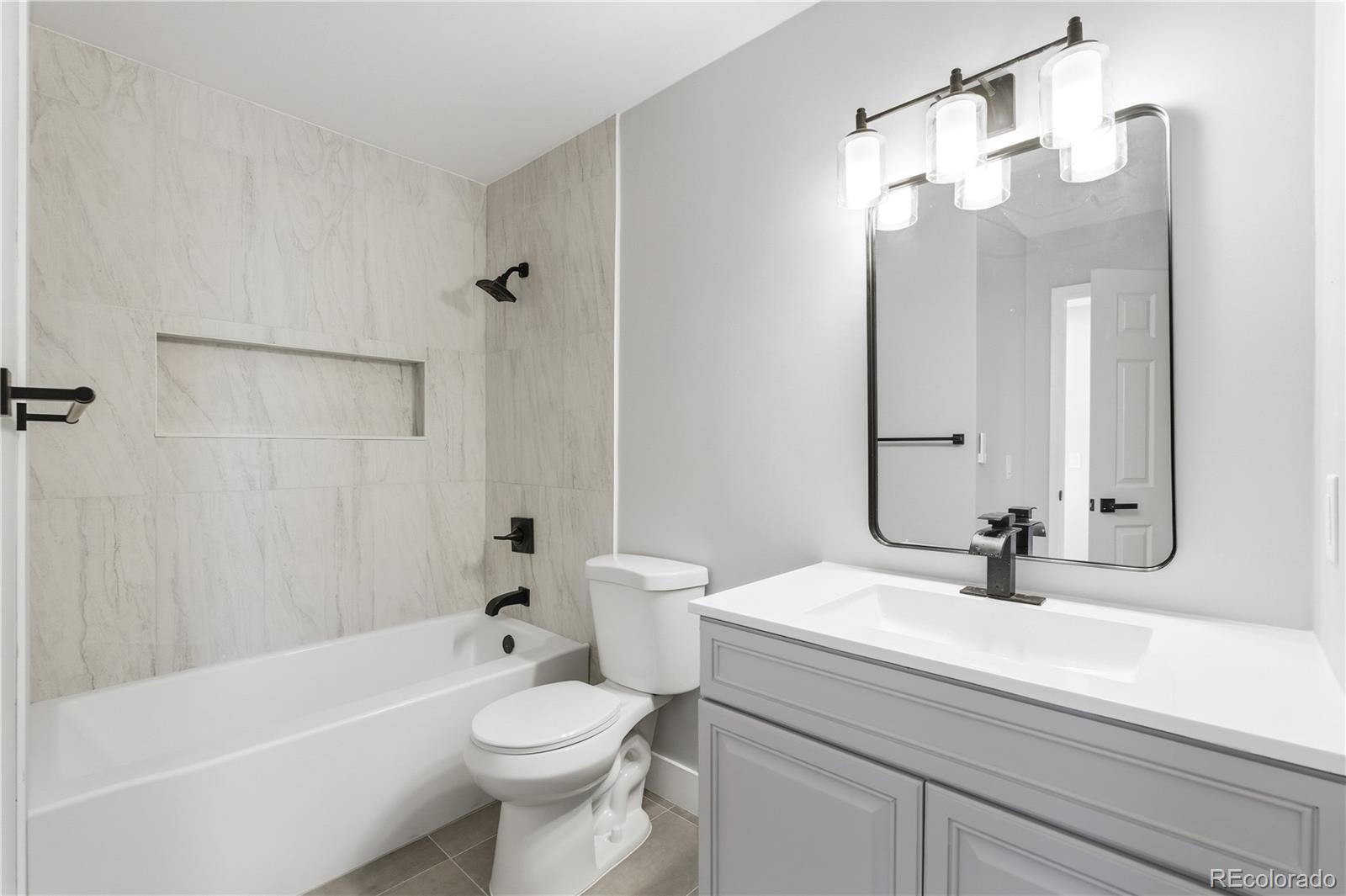 MLS Image #15 for 932 s peoria street ,aurora, Colorado
