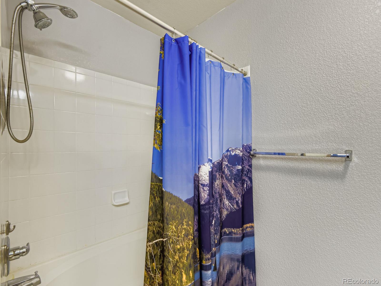 MLS Image #17 for 5255  memphis street 123,denver, Colorado