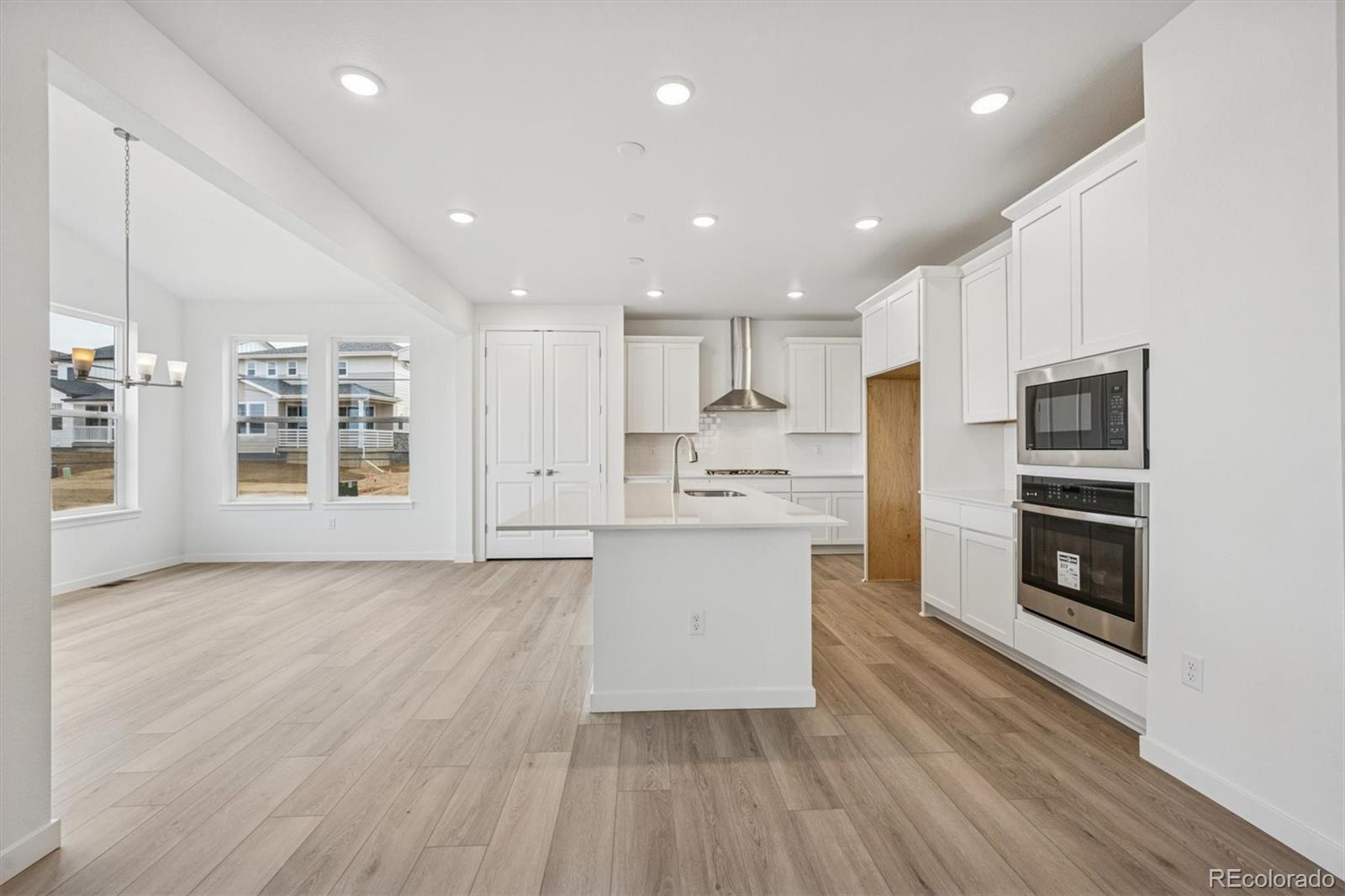 MLS Image #11 for 476 s salida street,aurora, Colorado