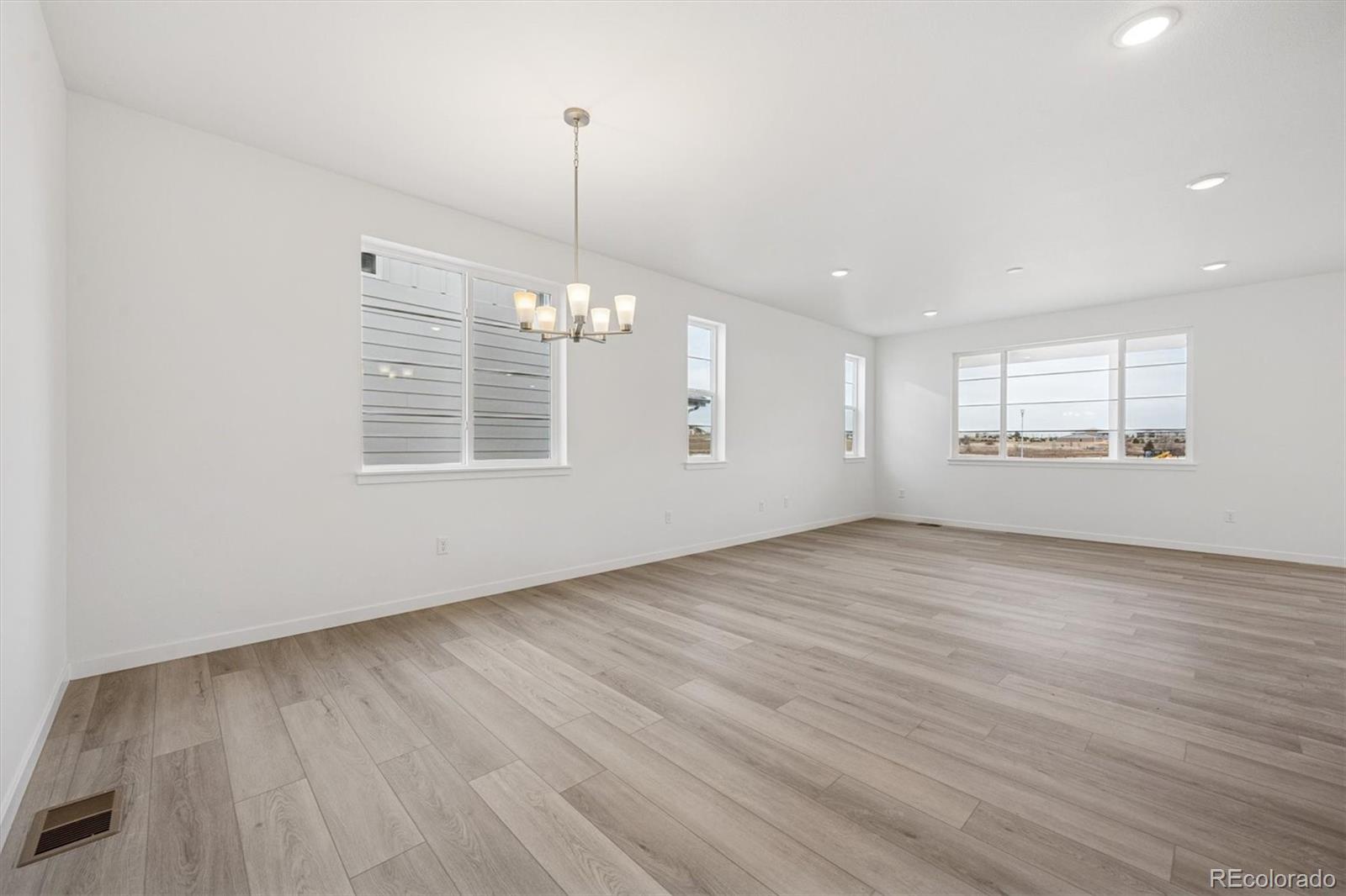 MLS Image #4 for 476 s salida street,aurora, Colorado