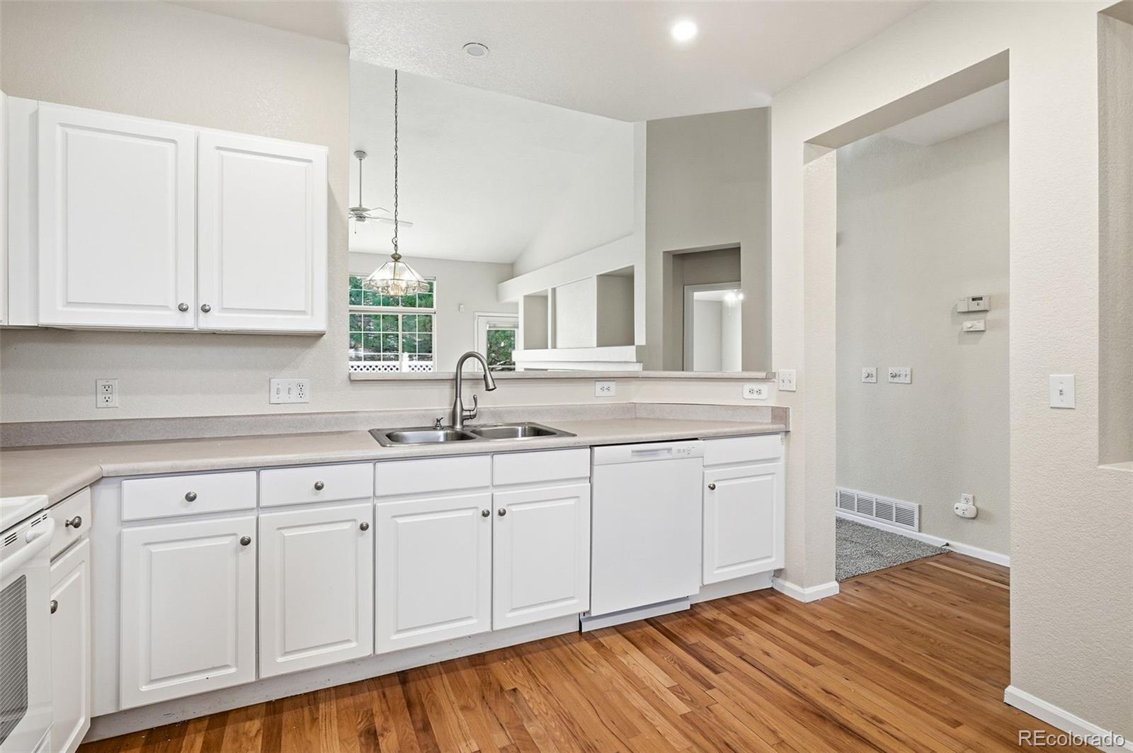 MLS Image #16 for 2526 s tucson circle ,aurora, Colorado