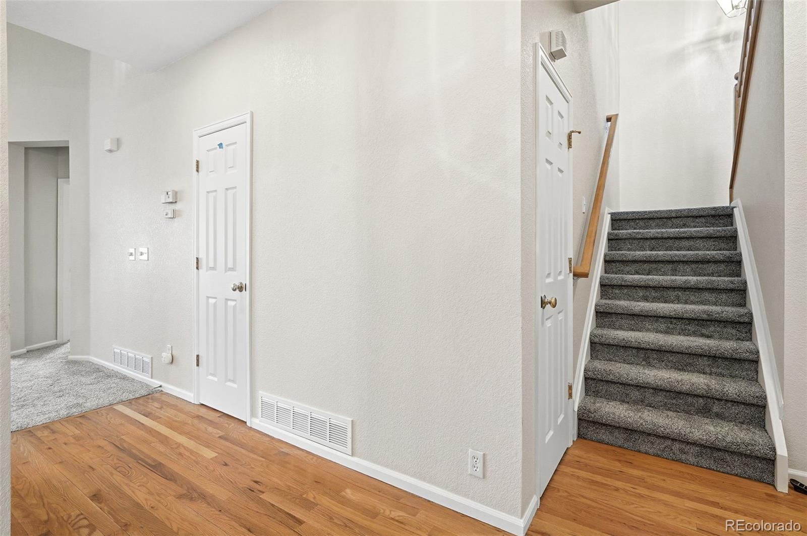 MLS Image #6 for 2526 s tucson circle ,aurora, Colorado