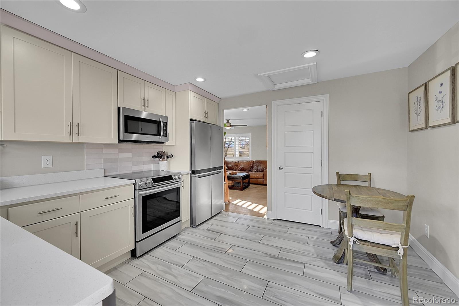 MLS Image #9 for 3390 s dale court,englewood, Colorado