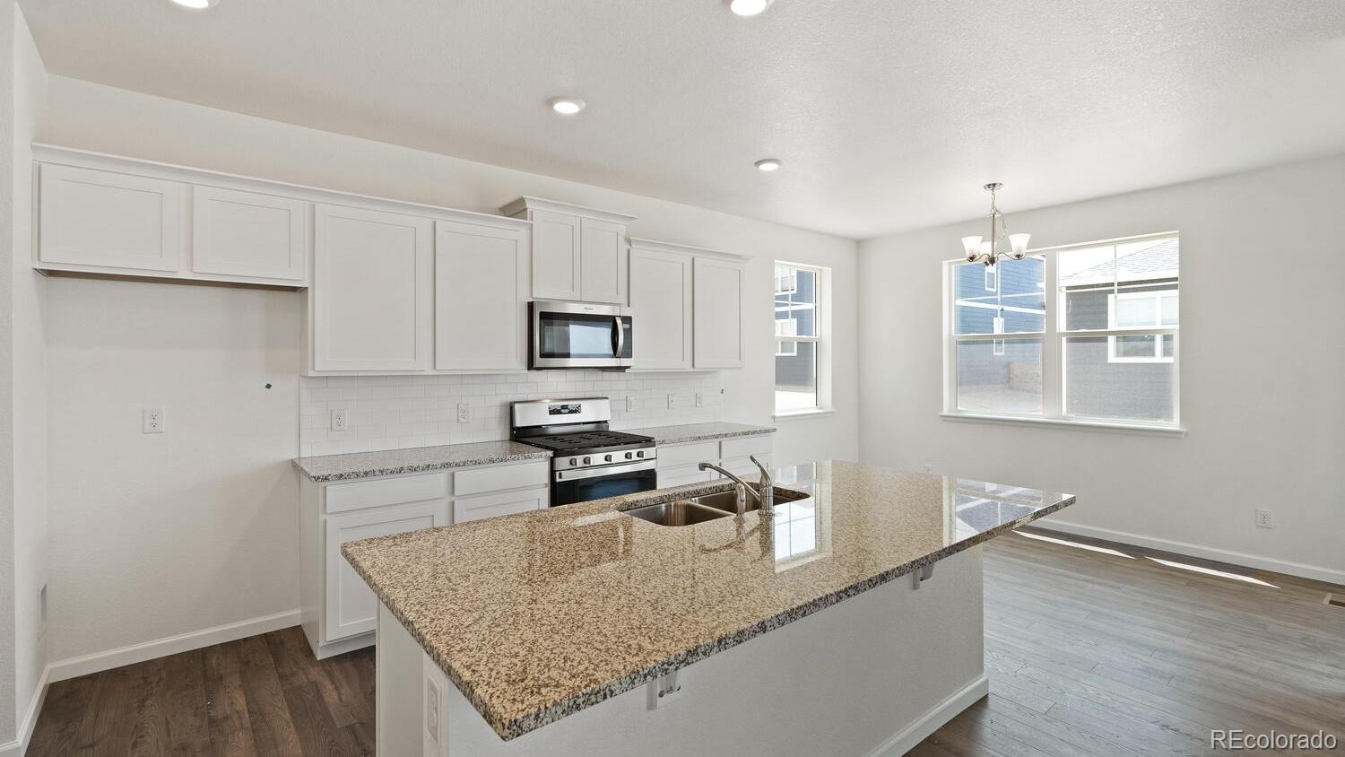 MLS Image #5 for 833  trumpet lane,windsor, Colorado