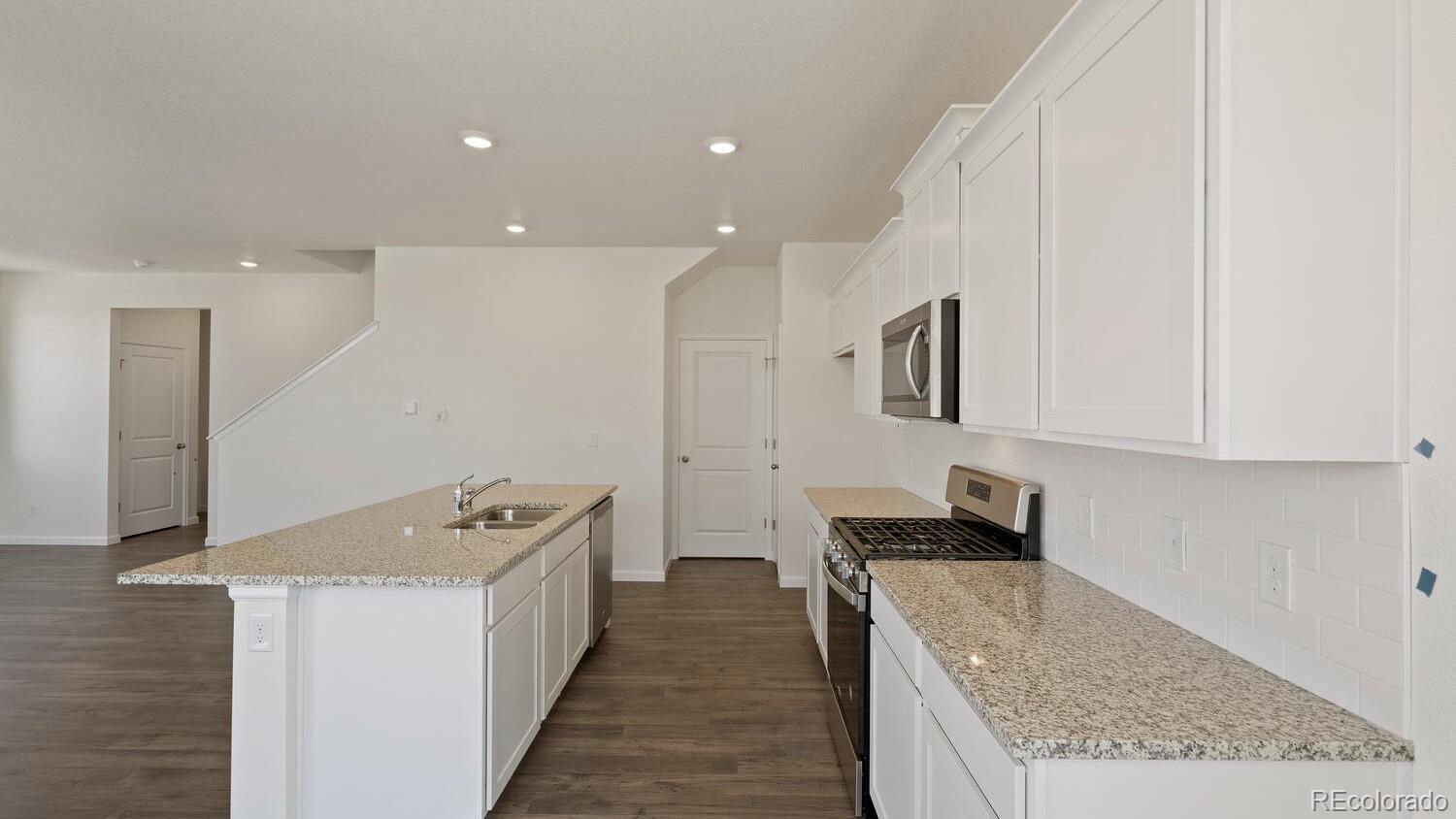 MLS Image #7 for 833  trumpet lane,windsor, Colorado