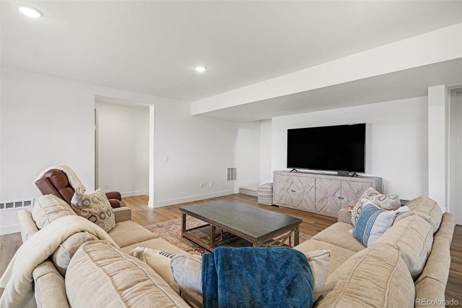 MLS Image #29 for 6431  barnstead drive,castle pines, Colorado