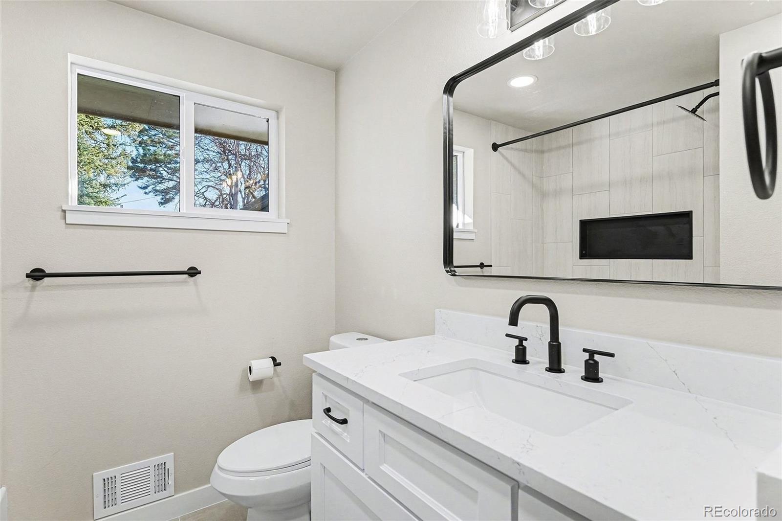 MLS Image #15 for 6552 s pearl street,centennial, Colorado